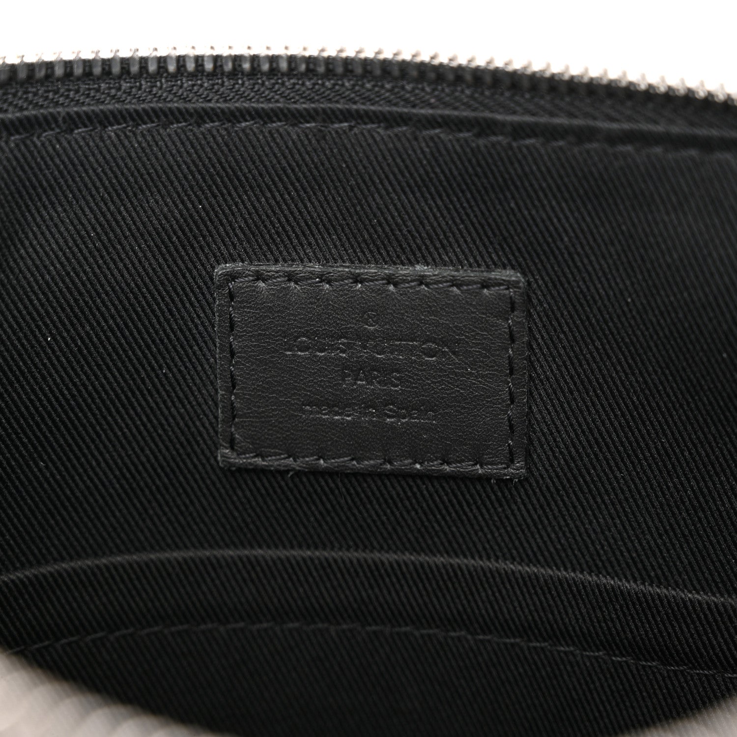 Louis Vuitton Damier Infini Discovery Messenger BB Onyx 6 of 12