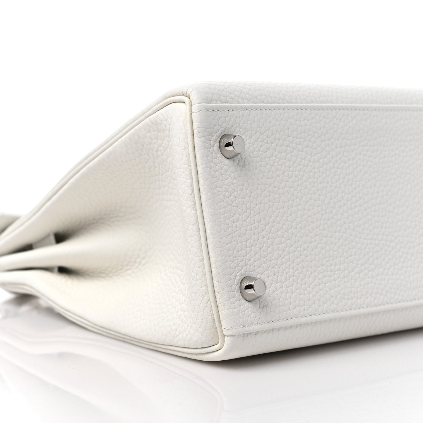 Taurillon Clemence Kelly Retourne 28 New White
