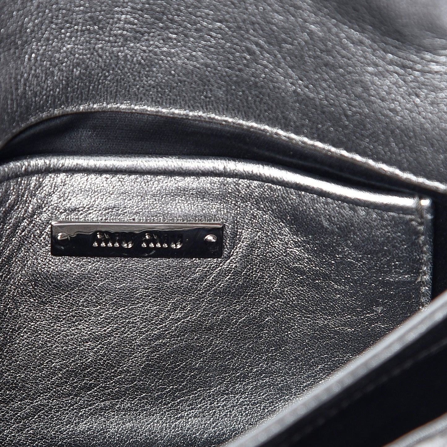 Metallic Nappa Matelasse Chain Crossbody Cromo