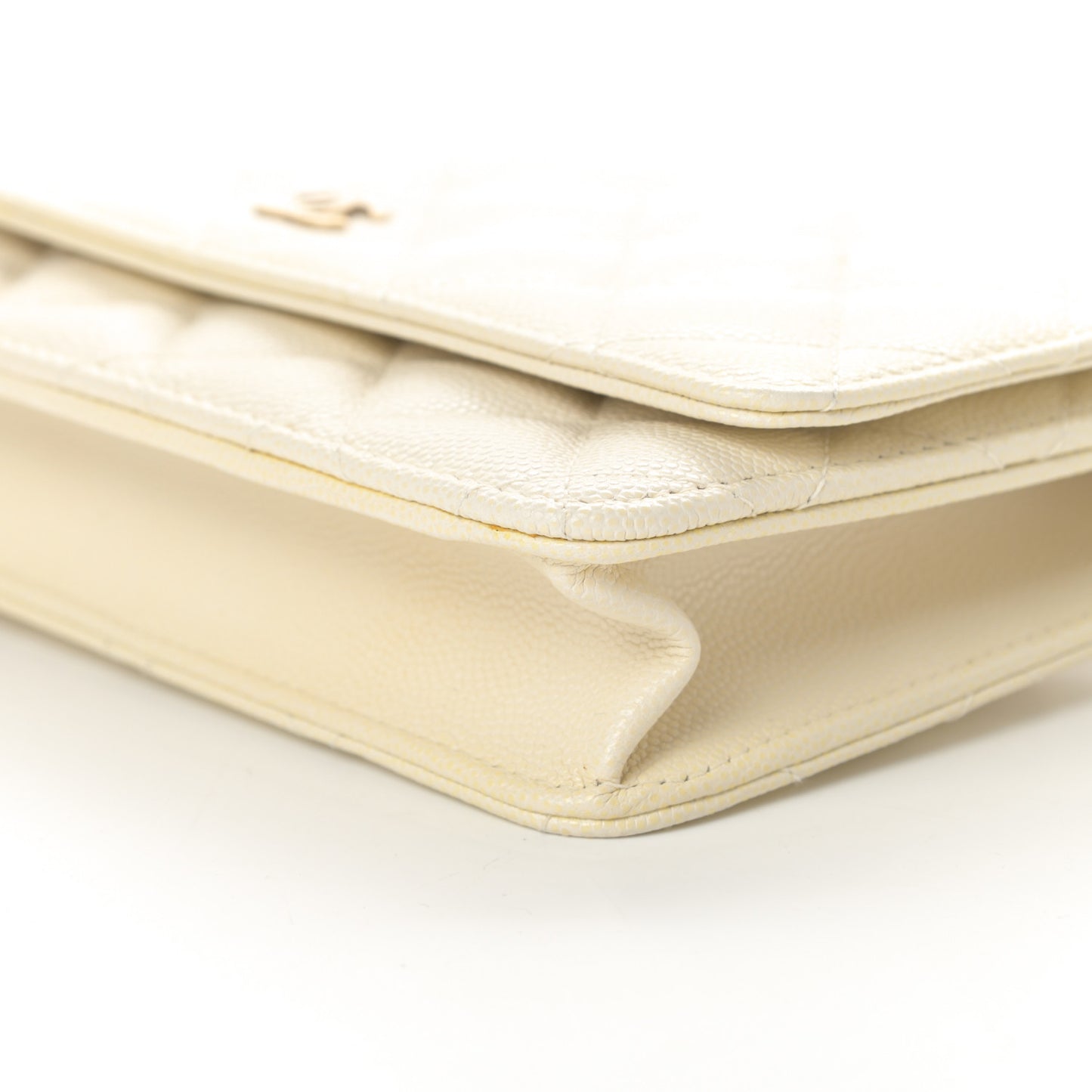 Caviar Quilted Wallet On Chain WOC White