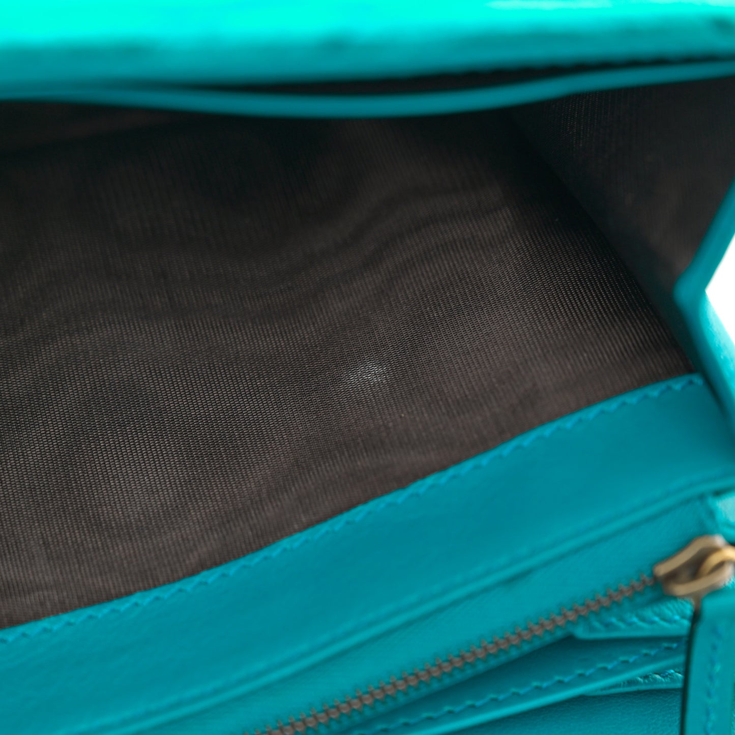 Velvet Matelasse GG Marmont Chain Wallet Pavone Cyan