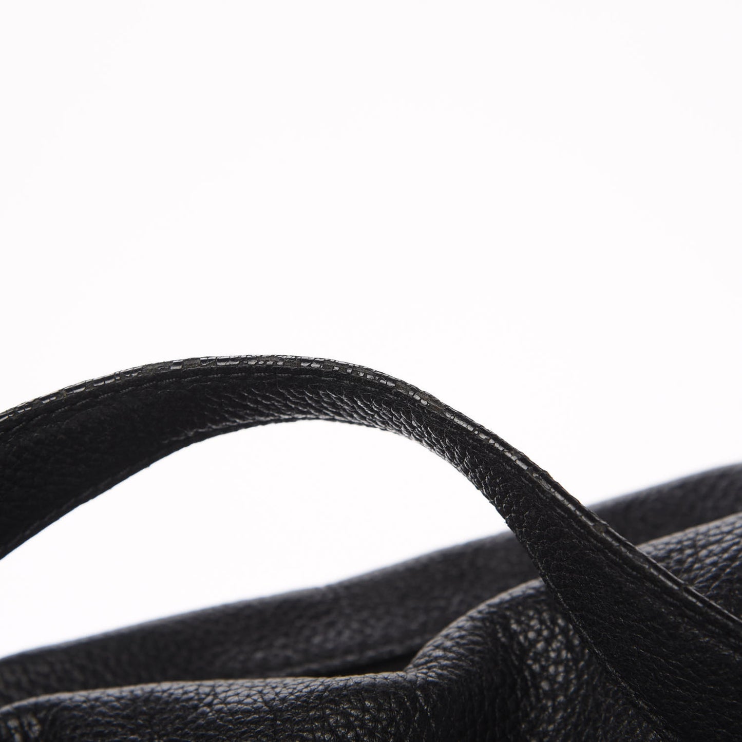 Calfskin Medium Paraty Black
