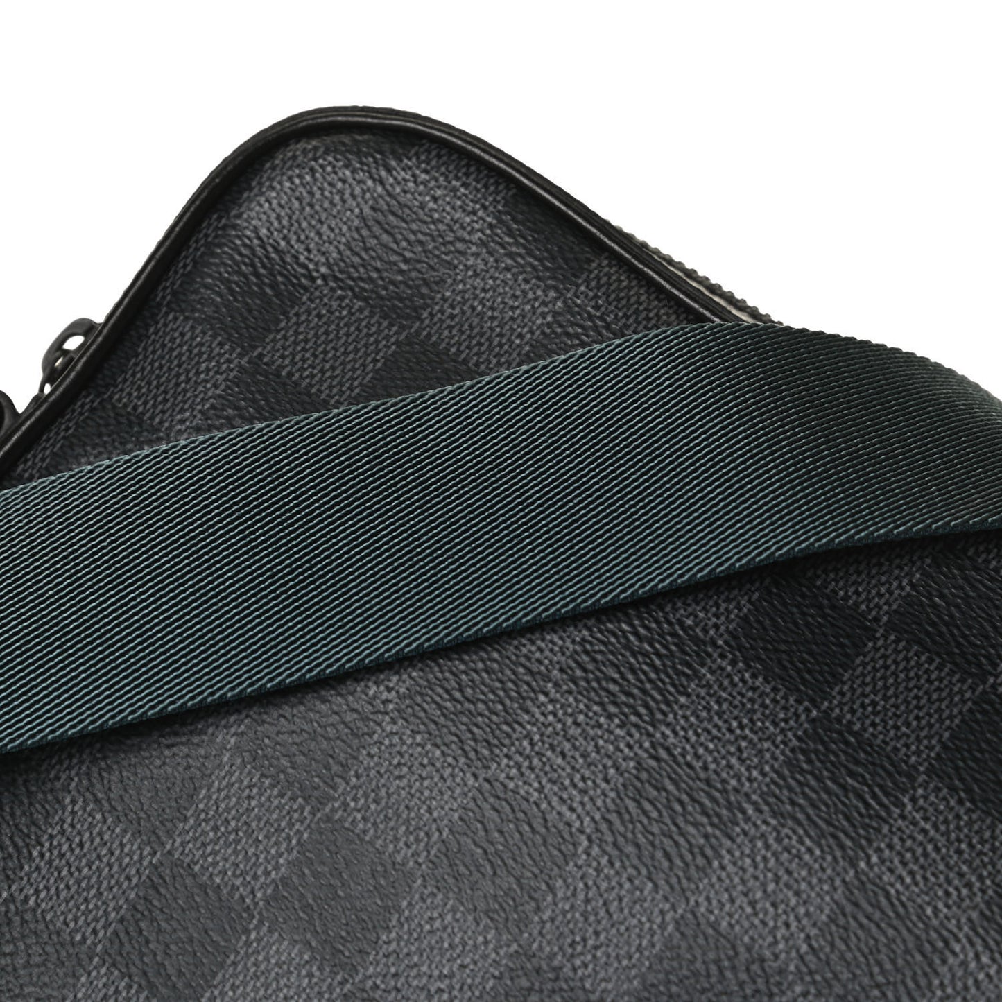 Damier Graphite Alpha Messenger Bag