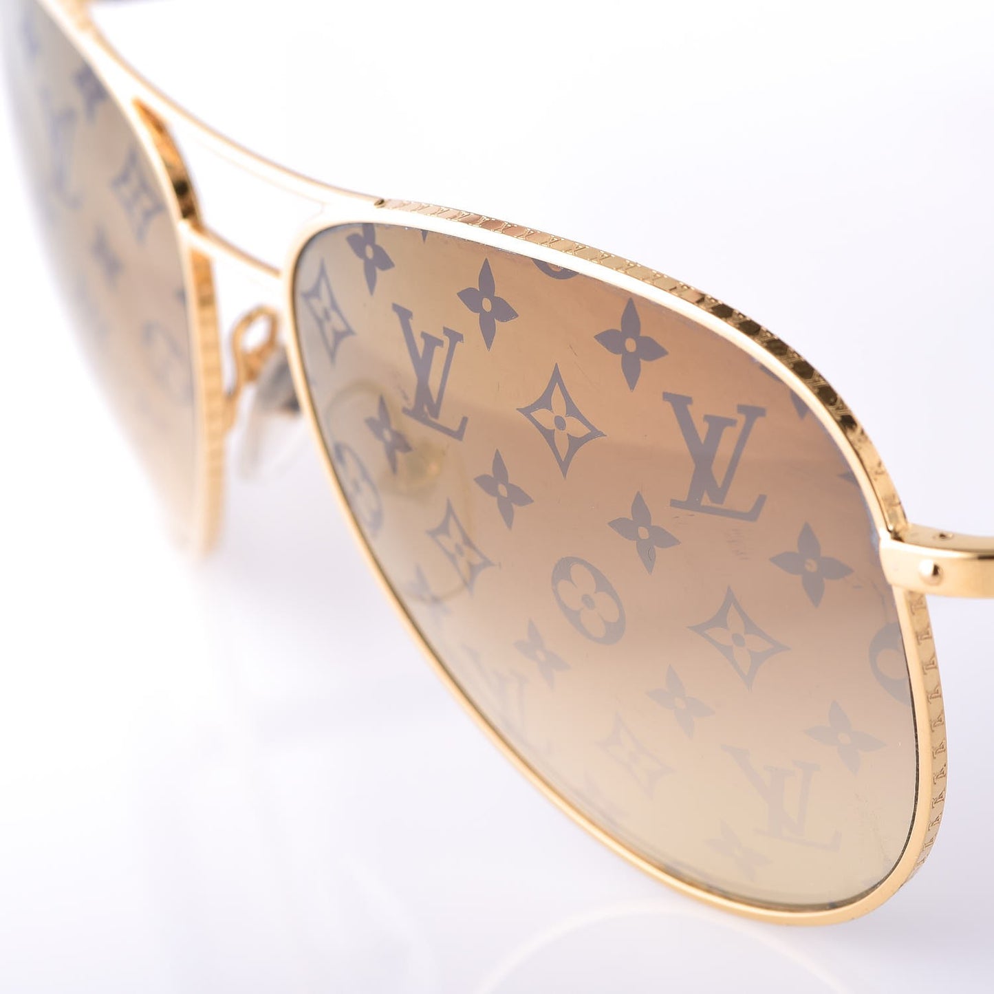 Conspiration Pilote Sunglasses Z0164U Gold