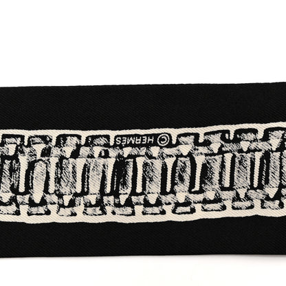 Hermes Silk Le Tresor De Medor Twilly Black White 3 of 4