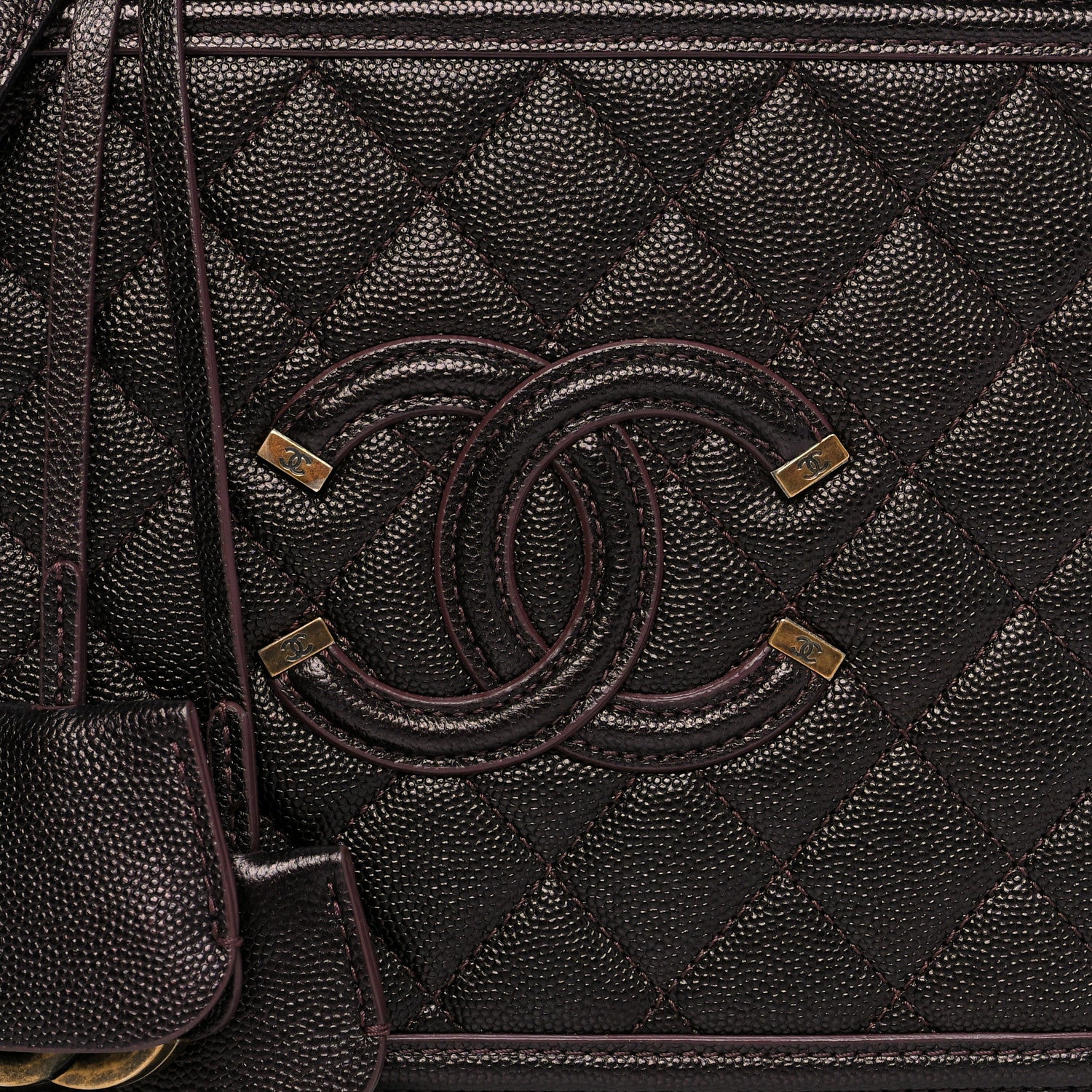 Chanel Iridescent Caviar Quilted Medium CC Filigree Vanity Case Burgundy 7 of 9