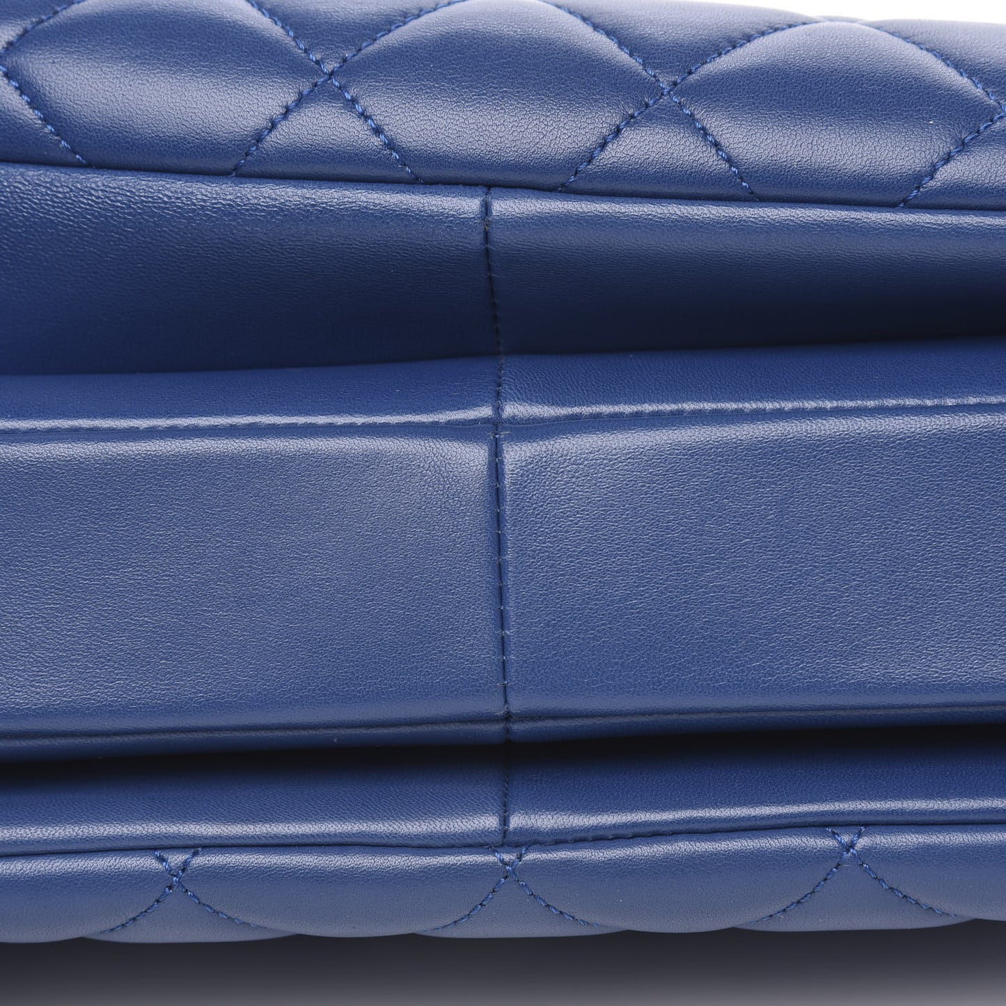 Lambskin Quilted Medium Trendy CC Flap Dual Handle Bag Blue