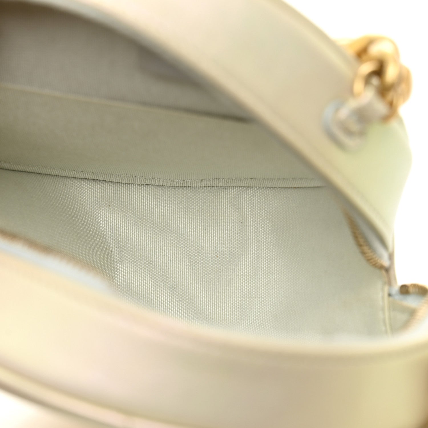 Chanel Iridescent Calfskin Quilted Chanel 19 Round Clutch With Chain White 5 of 10