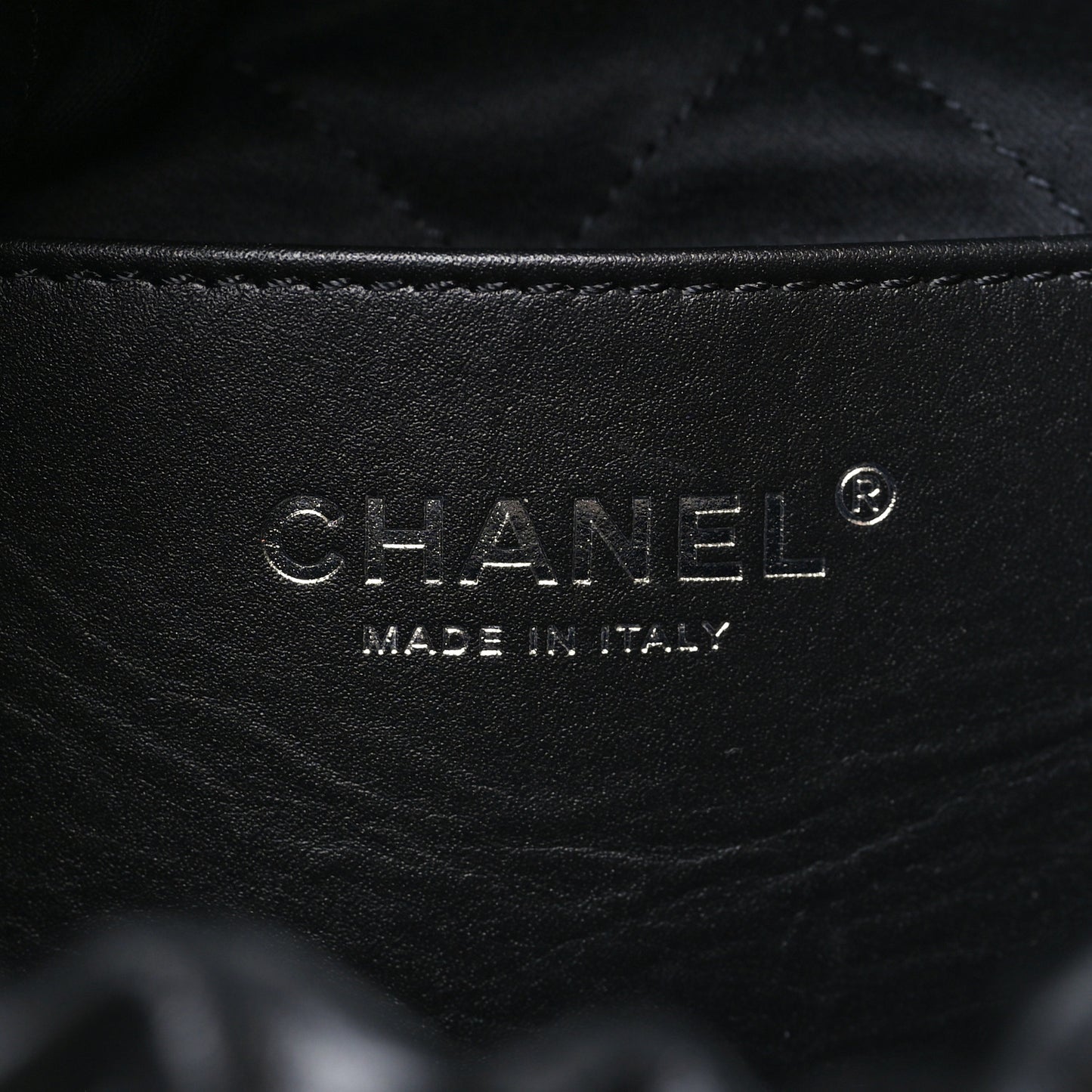Shiny Calfskin Quilted Mini Chanel 22 So Black