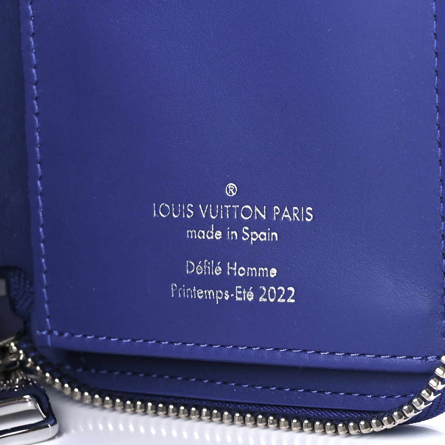 Louis Vuitton Taurillon Illusion Zippy Vertical Wallet Bleu Rose 6 of 7