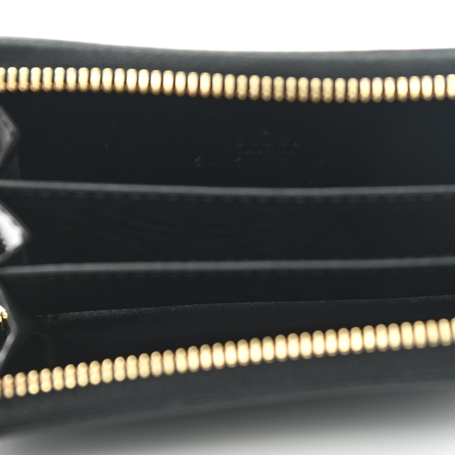Plutone Calfskin Logo Zip Around Card Case Black