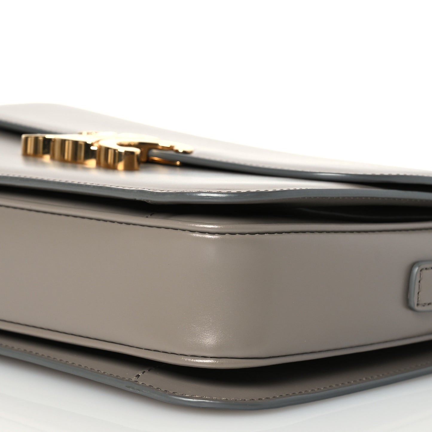 Shiny Calfskin Medium Triomphe Pebble