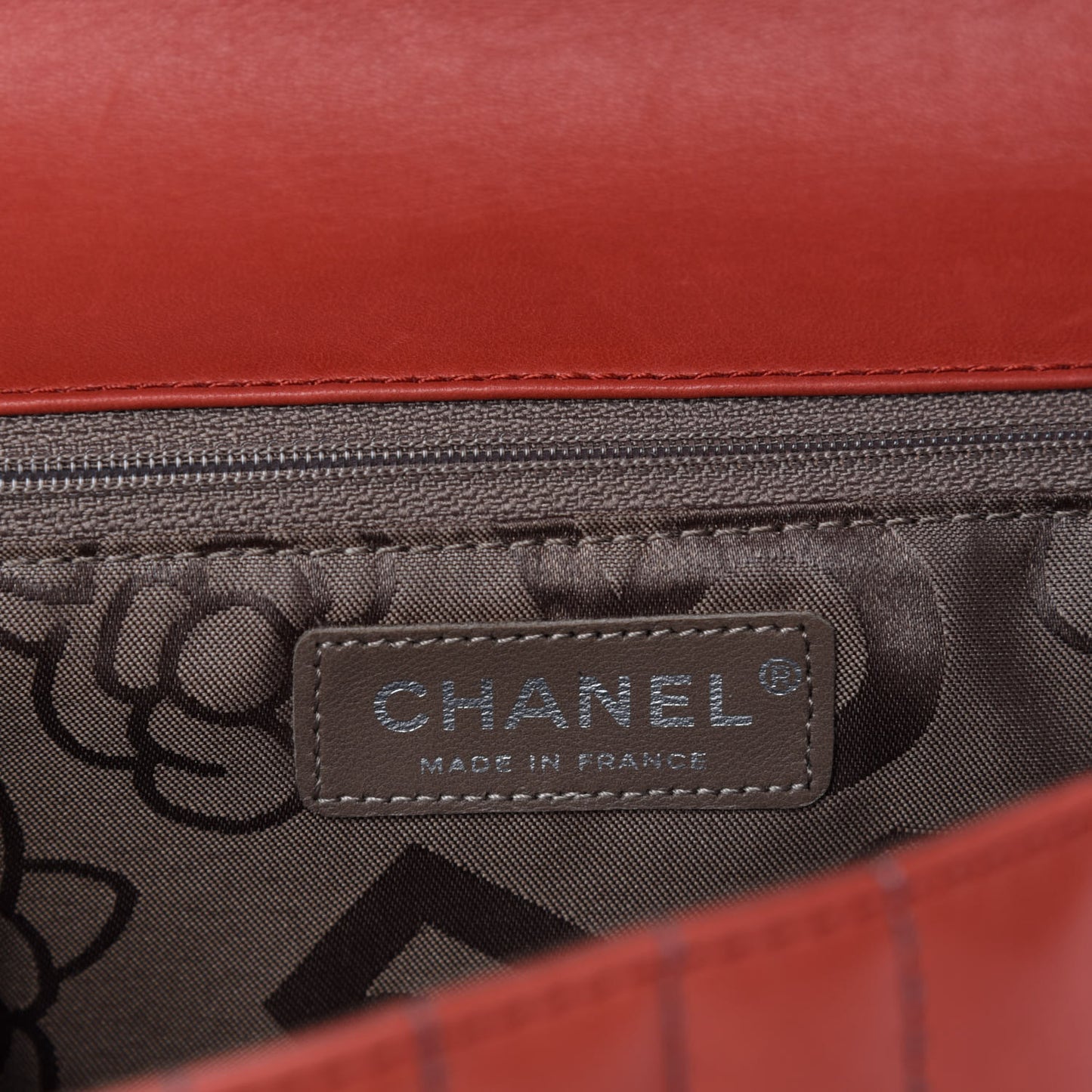 Lambskin Vertical Quilted Medium Single Flap Red