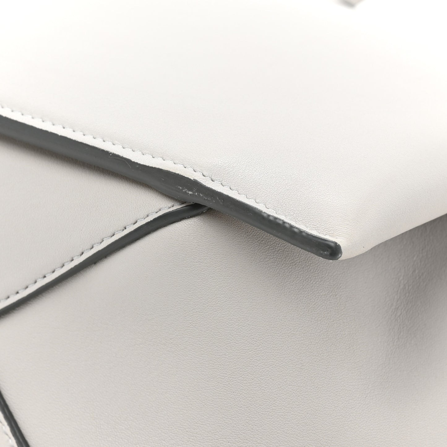 Smooth Calfskin Medium Tri-Fold Bag Pearl Grey