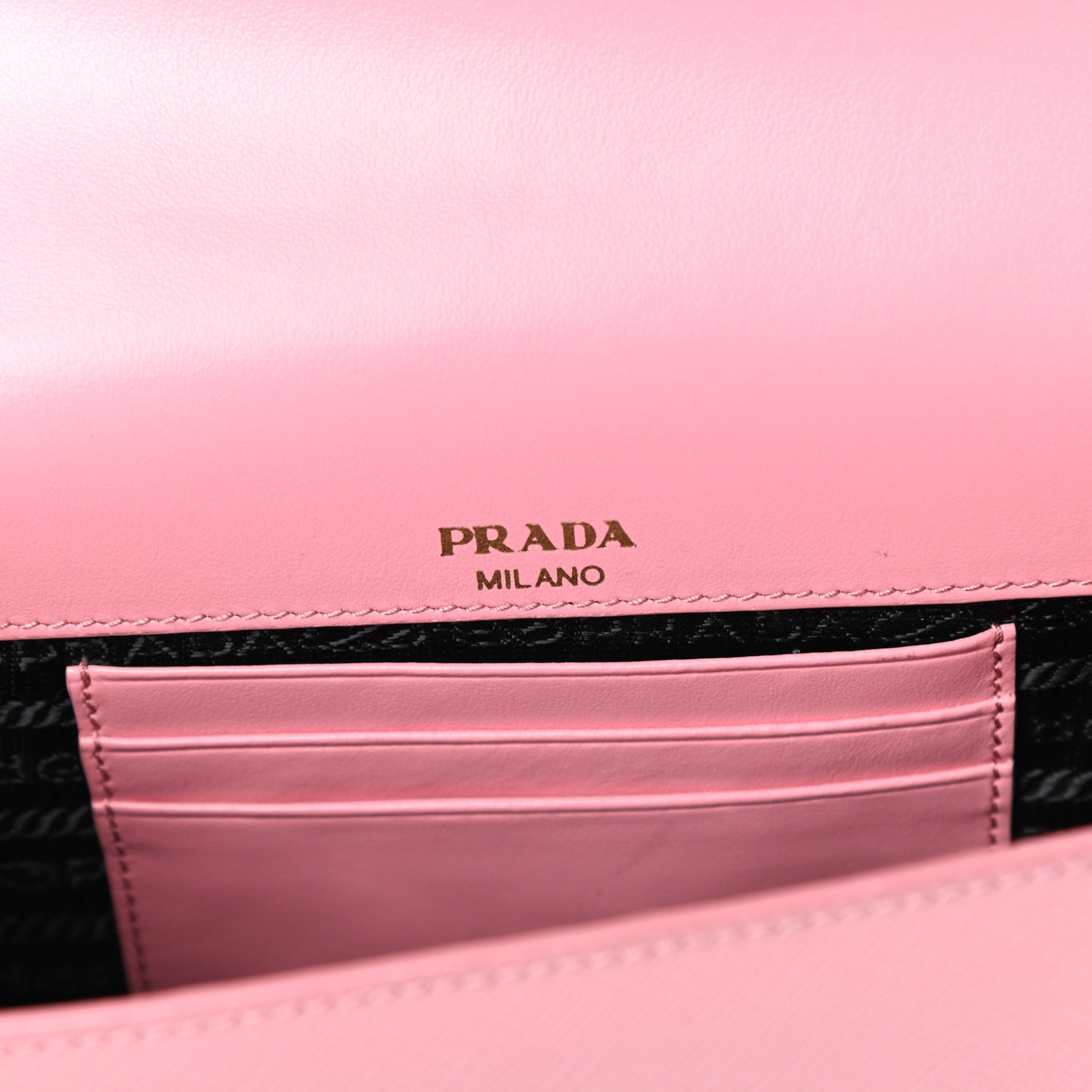 Saffiano Soft Calf Bandoliera Chain Crossbody Bag Petalo
