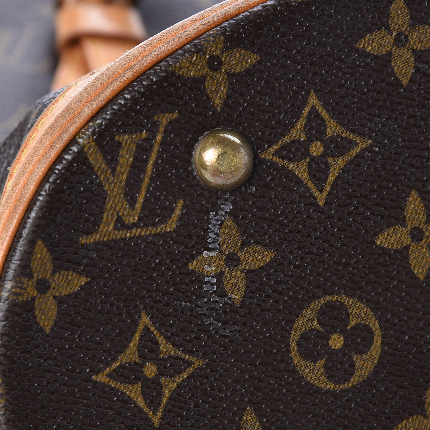 Monogram Petit Bucket 23