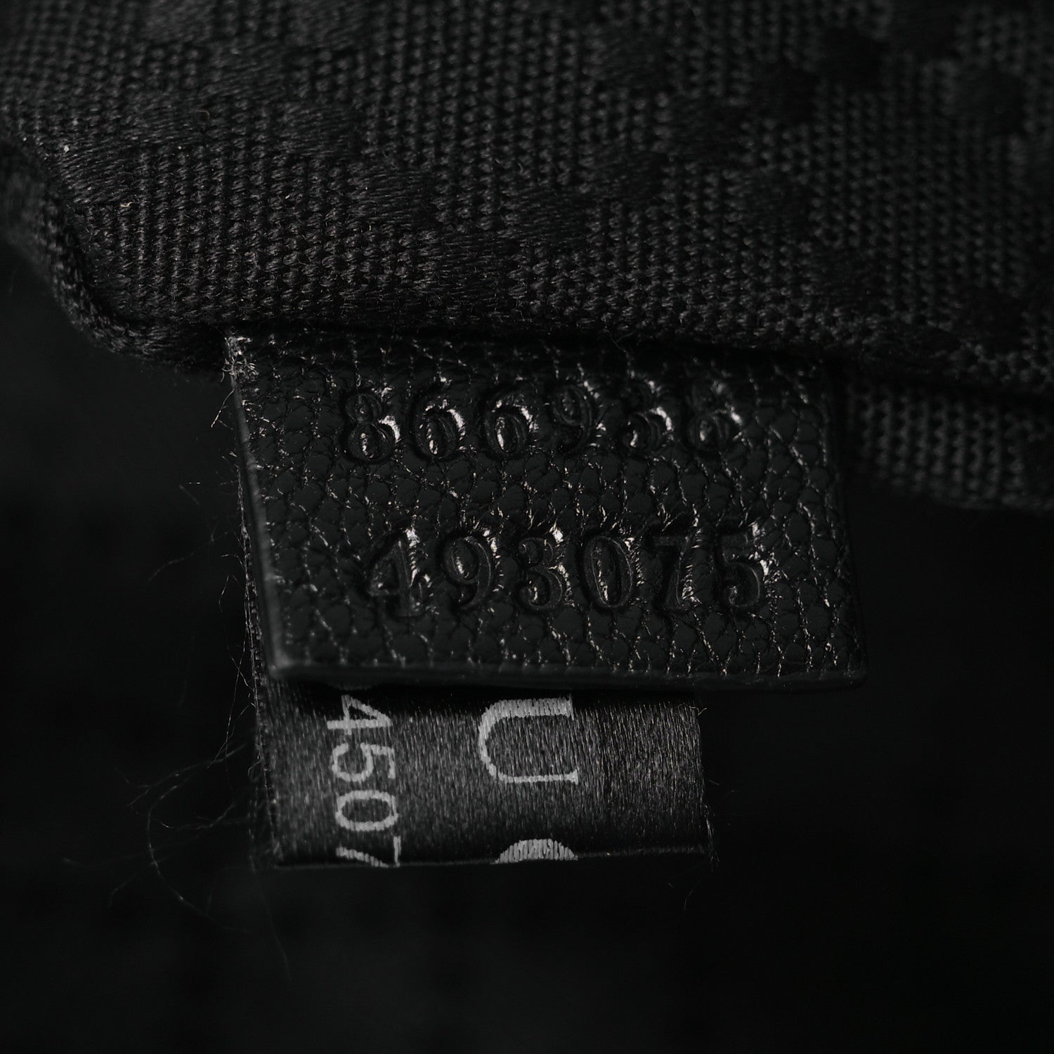 Gucci Grained Calfskin Medium Brea Crossbody Bag Black 7 of 11