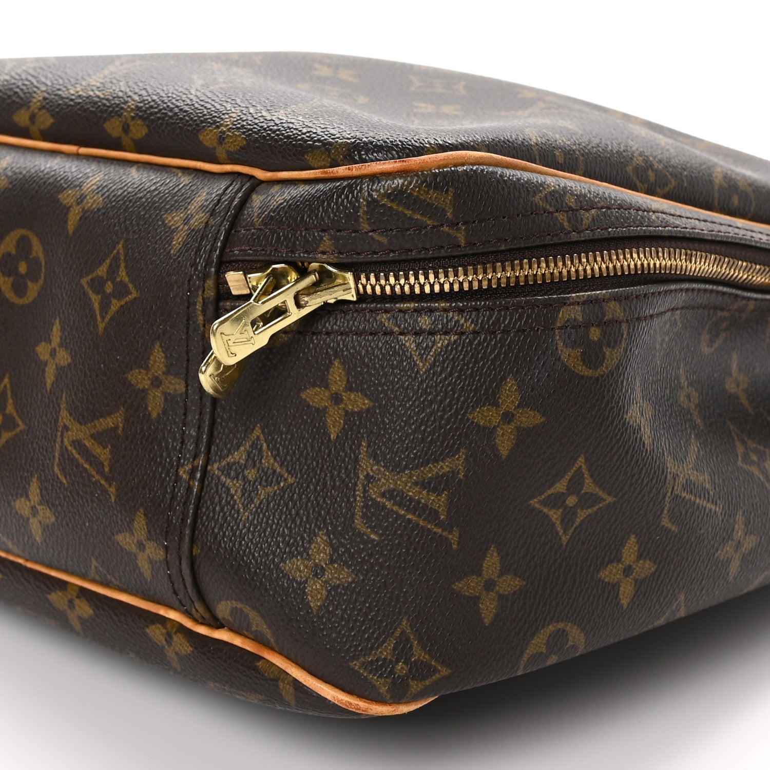Louis Vuitton Monogram Excursion Shoe Bag 9 of 13