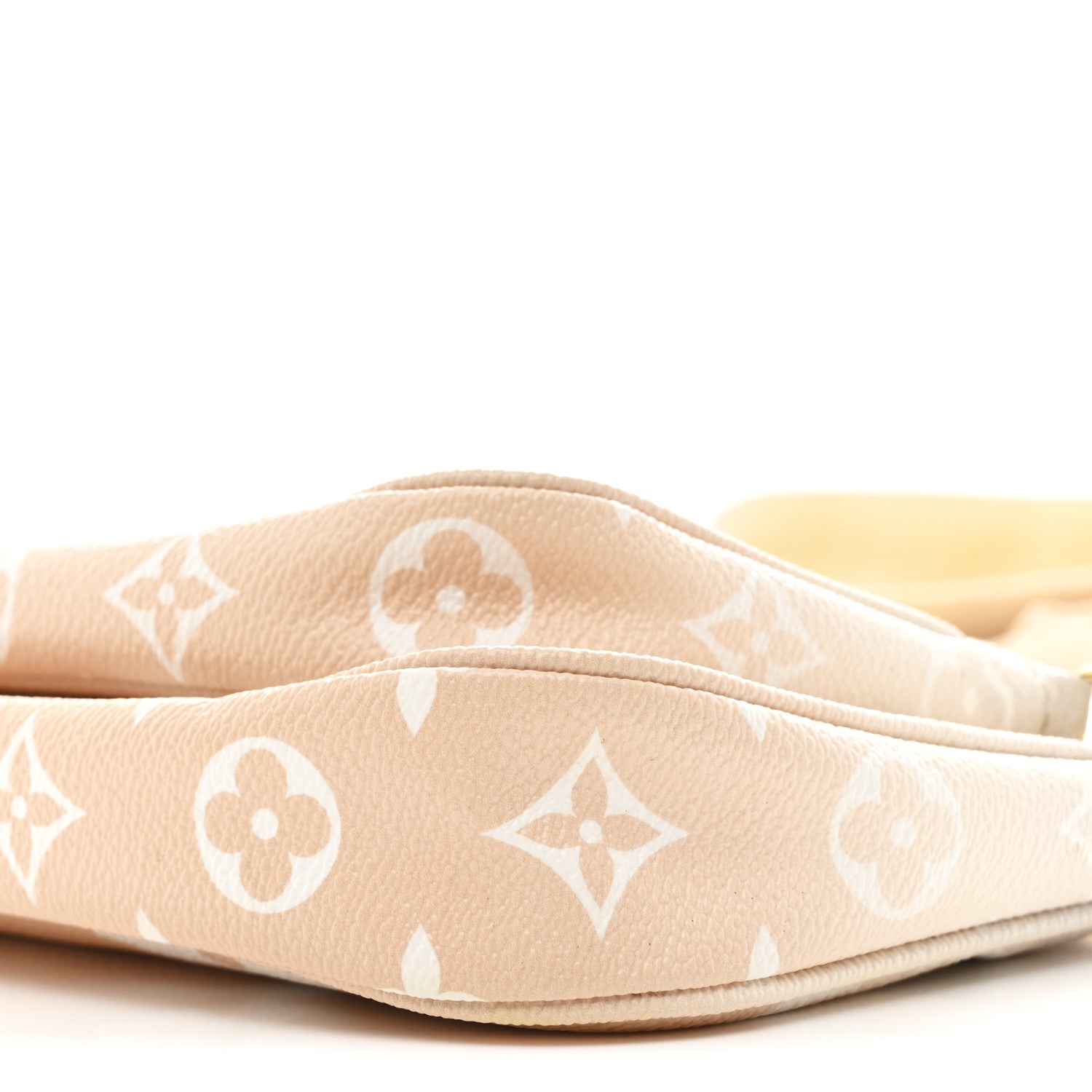 Louis Vuitton Monogram Giant By The Pool Multi Pochette Accessories Brume 12 of 13