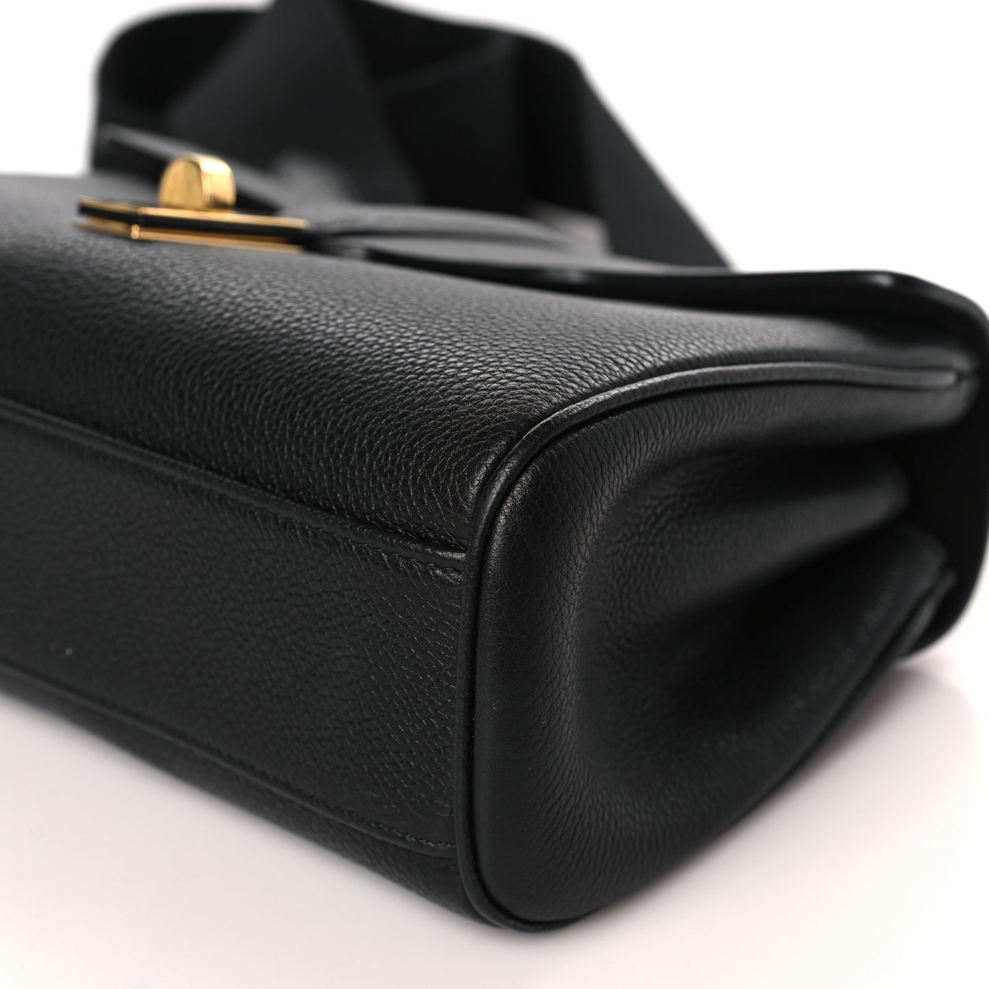 Grained Calfskin Teen Soft 16 Shoulder Bag Black