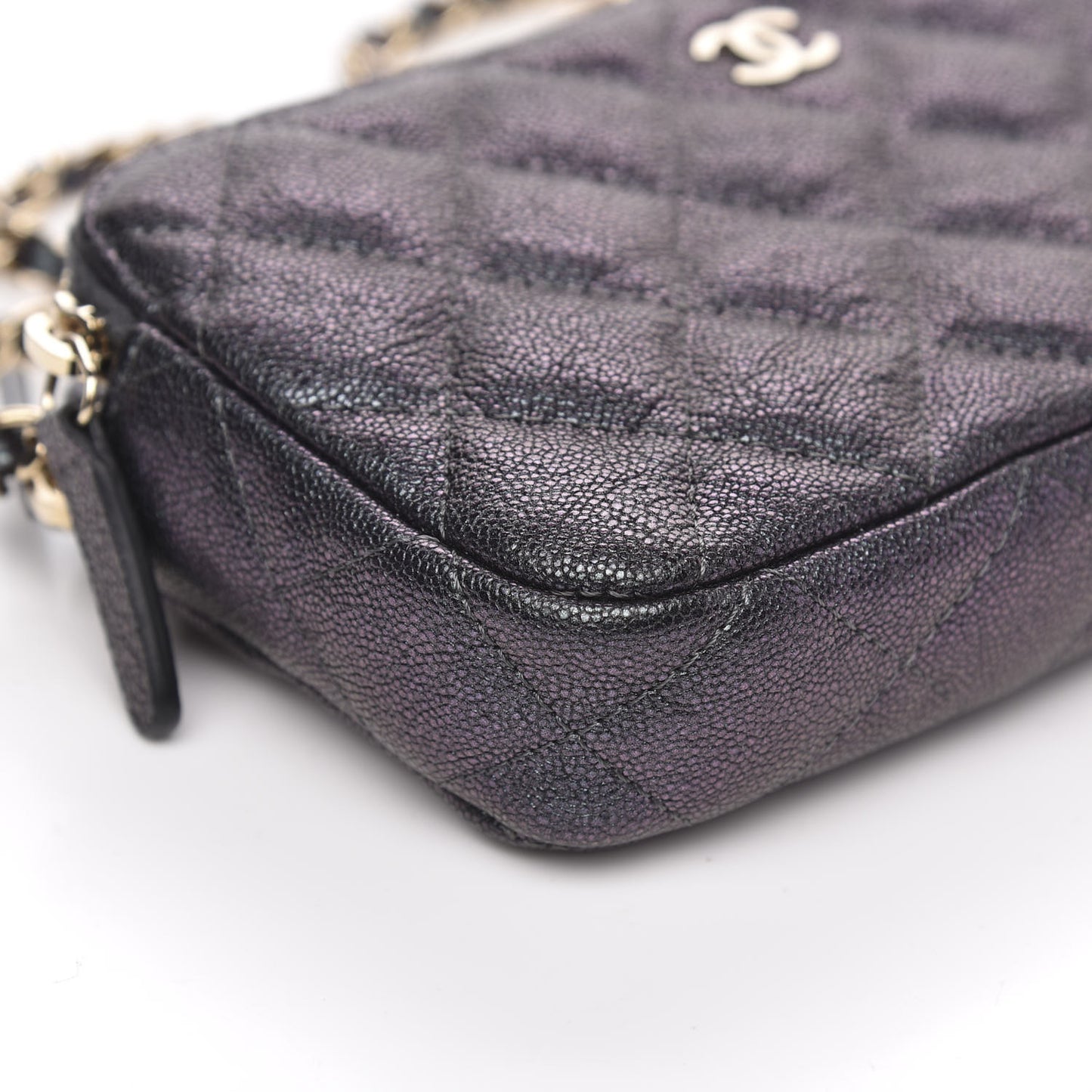 Iridescent Caviar Quilted Clutch With Chain Black