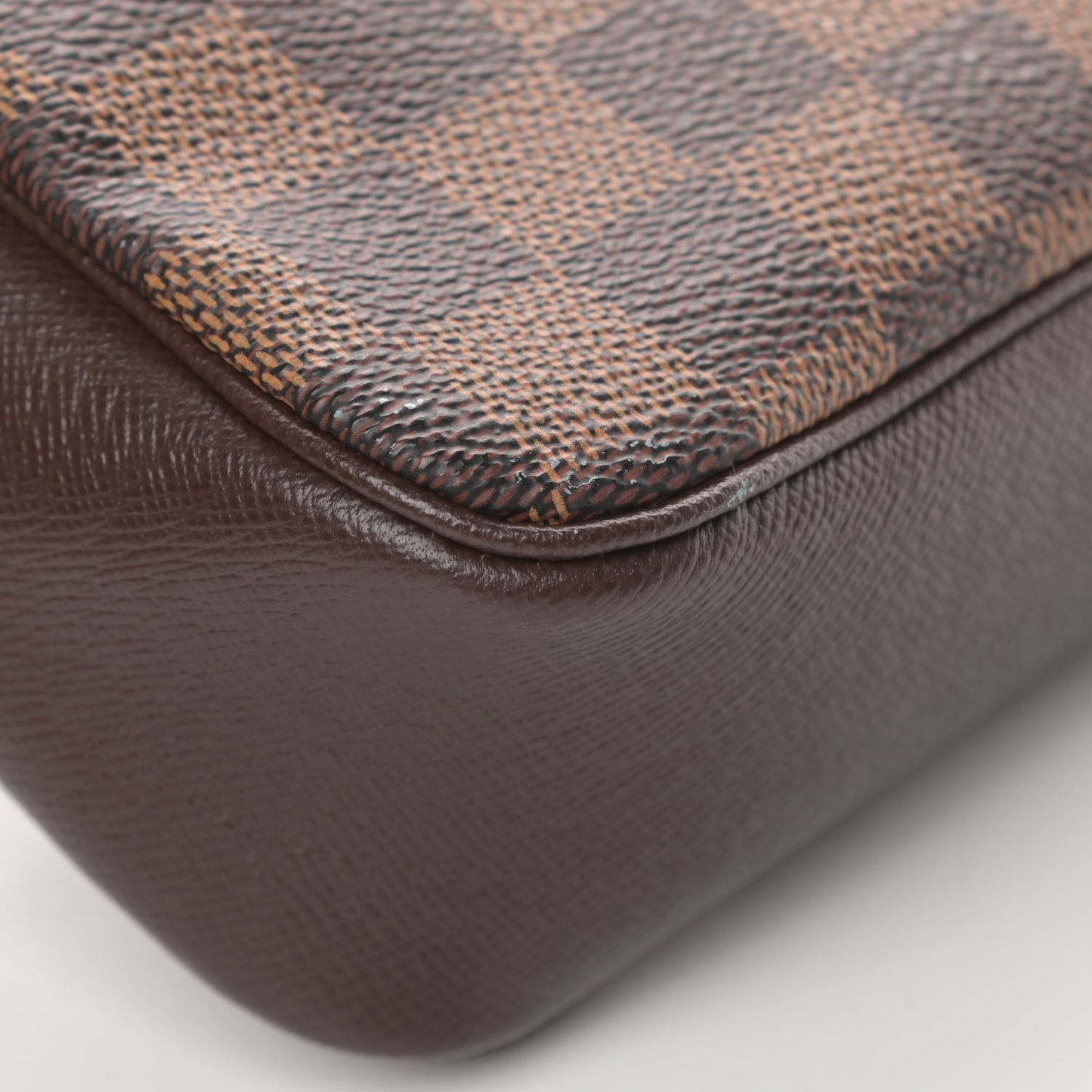 Damier Ebene Trousse Make Up Bag Pochette