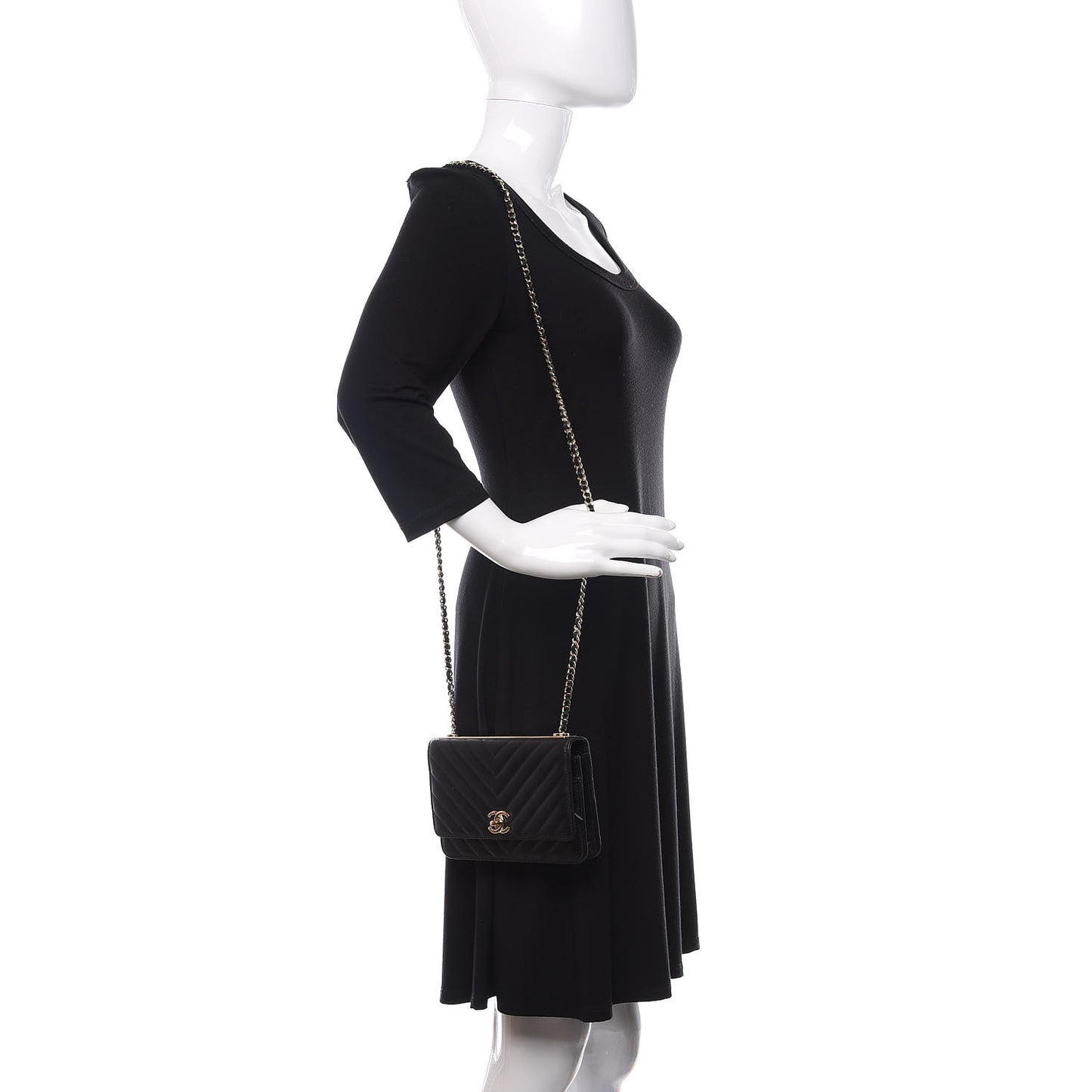 Lambskin Chevron Quilted Tendy CC Wallet On Chain WOC Black