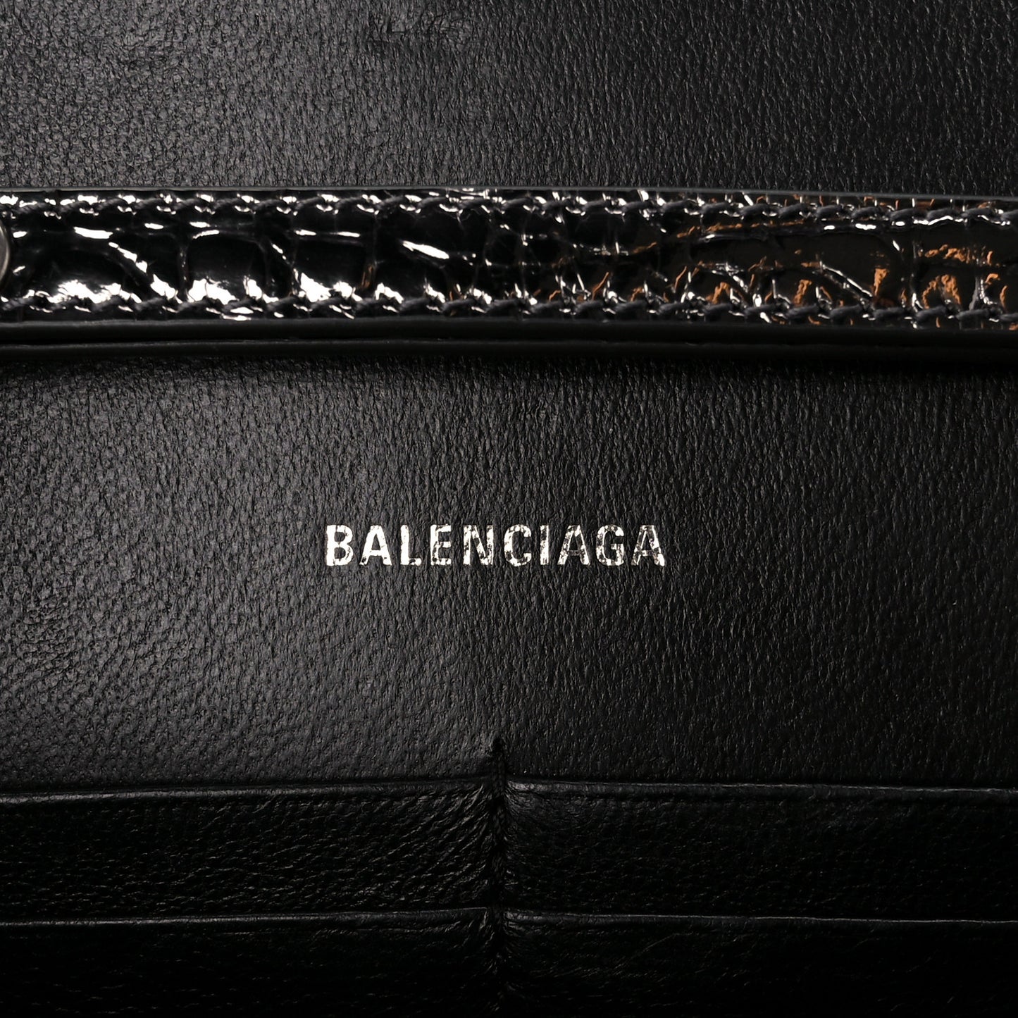 Shiny Calfskin Crocodile Embossed Hourglass Chain Bag Gunmetal