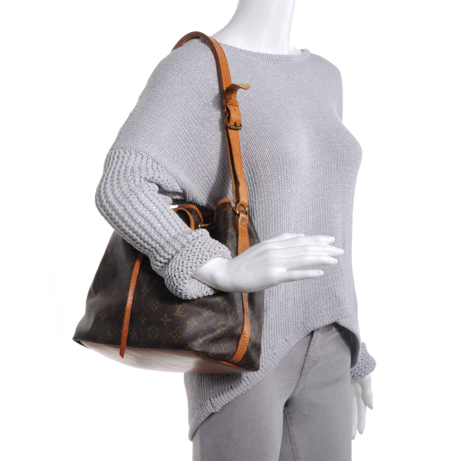 Louis Vuitton Monogram Petit Noe 2 of 6