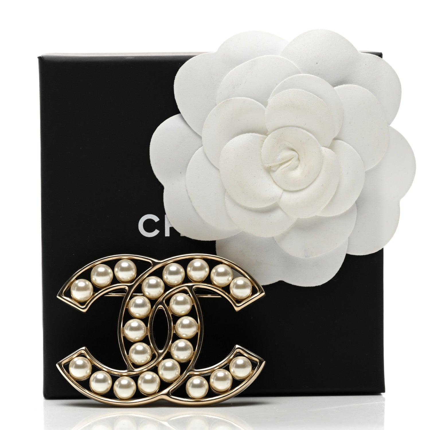 Chanel Pearl CC Brooch Light Gold 5 of 5