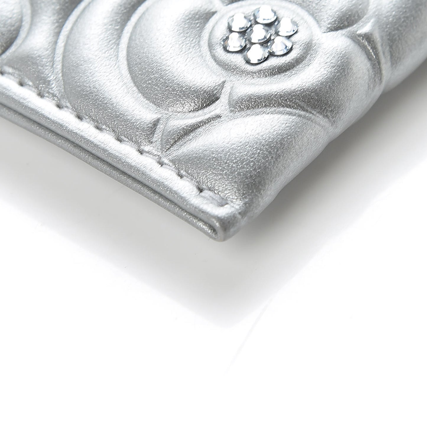 Metallic Lambskin Crystal Camellia Embossed Card Holder Silver