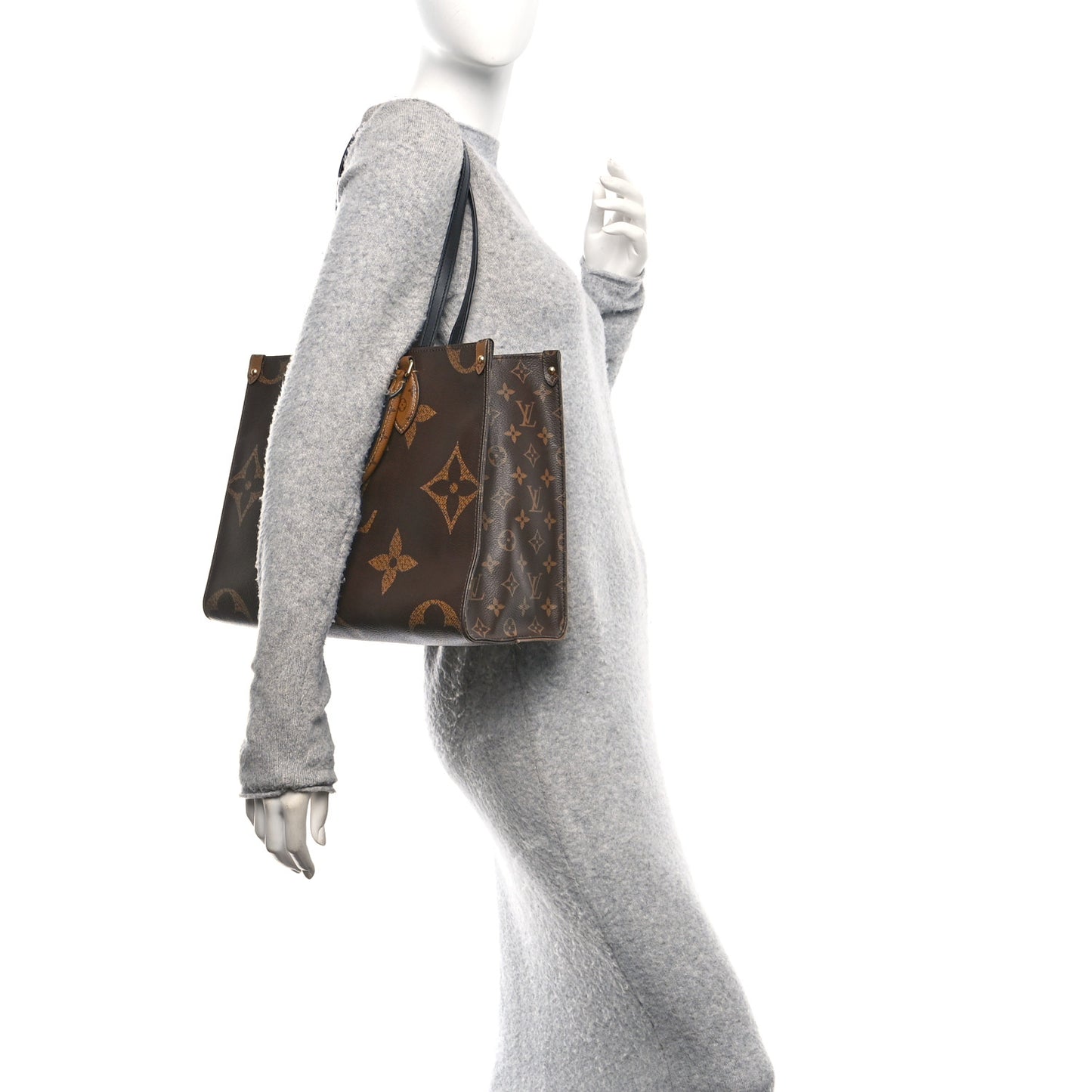 Reverse Monogram Giant Onthego MM