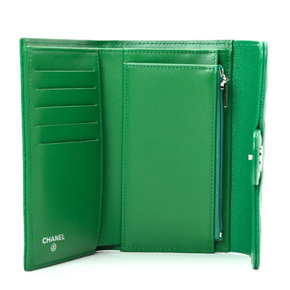 Chanel Caviar Quilted Medium Flap Wallet Green 5 of 8