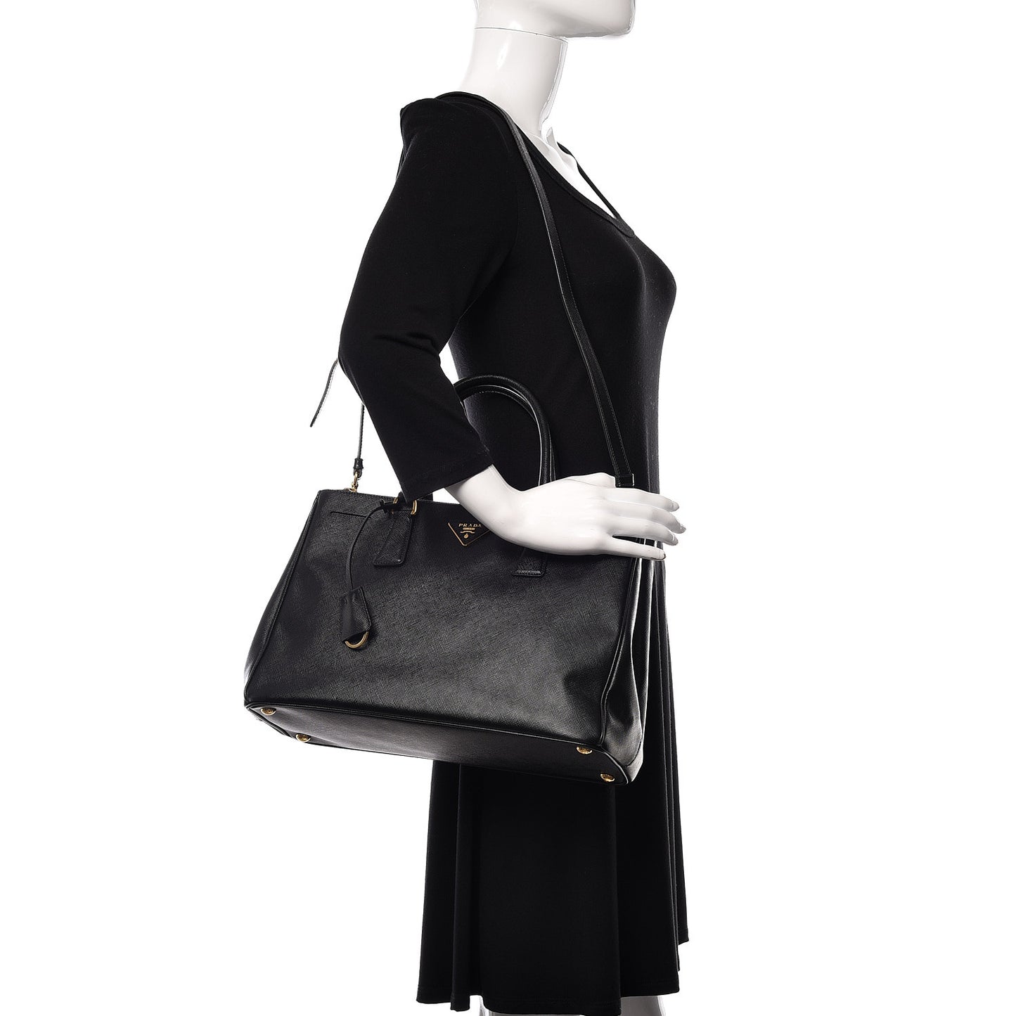 Saffiano Medium Galleria Double Zip Tote Black
