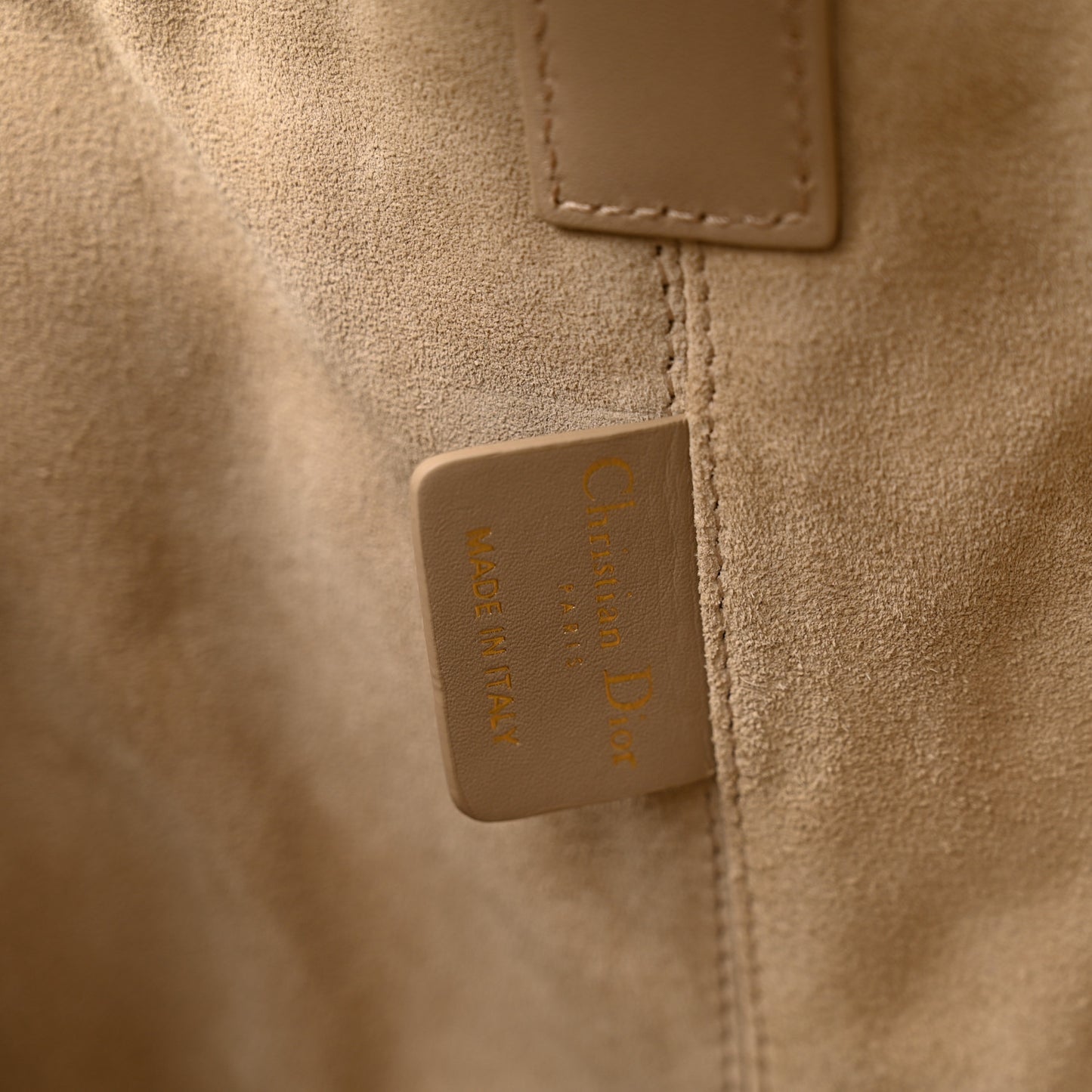 Calfskin Macrocannage Medium Toujour Powder Beige