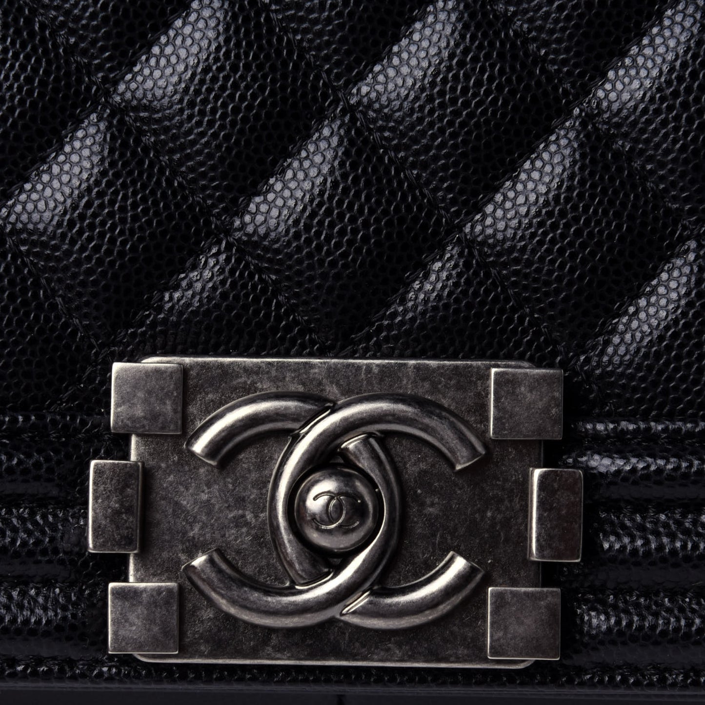 Caviar Quilted New Medium Boy Flap Black