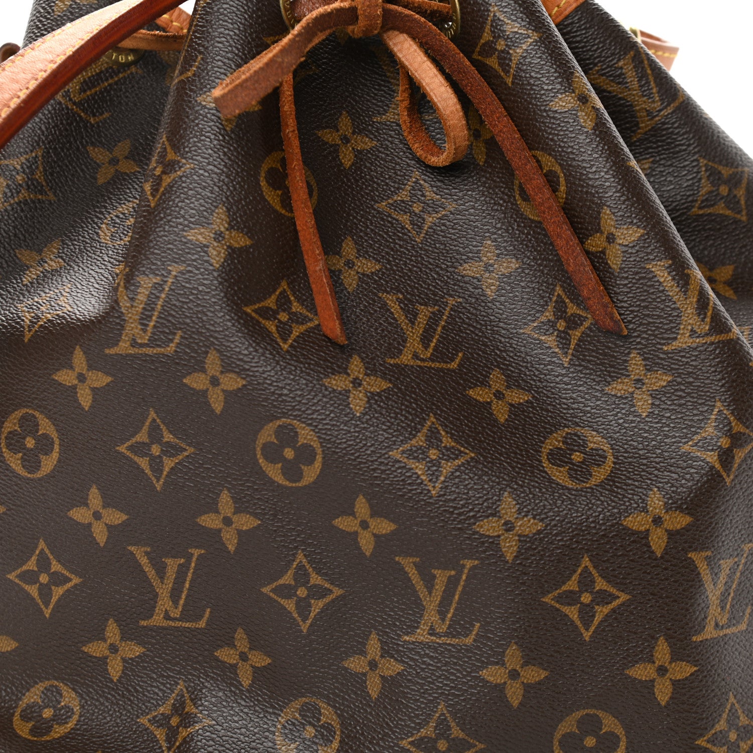 Louis Vuitton Monogram Petit Noe 8 of 13