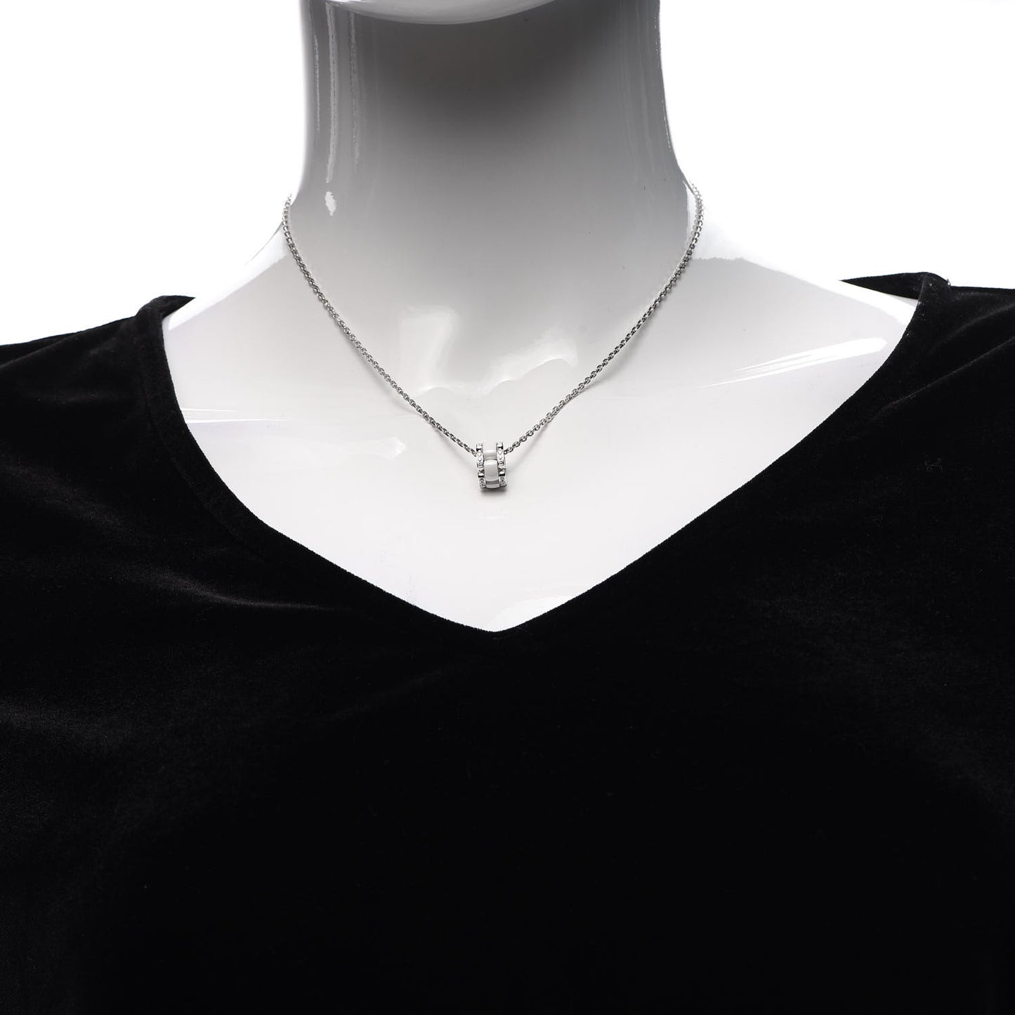 18K White Gold Diamond Ceramic Ultra Pendant Necklace White