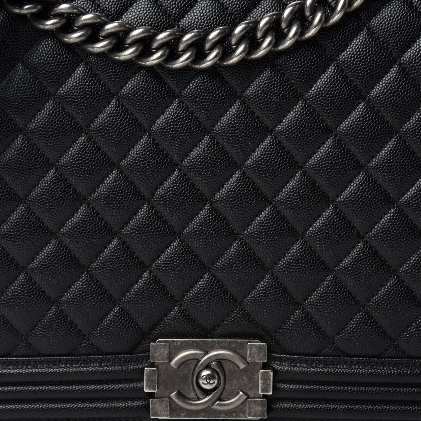 Caviar Quilted Large Boy Flap Black