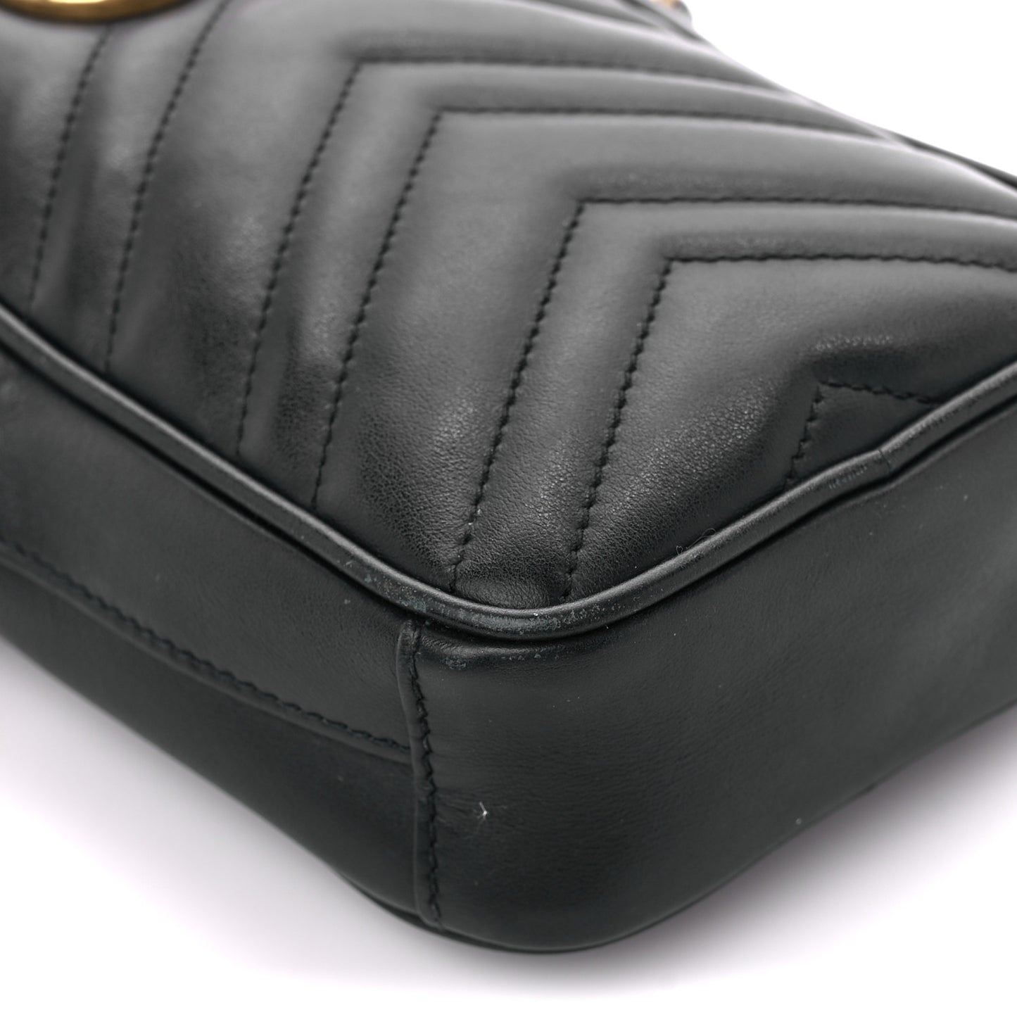 Calfskin Matelasse Mini GG Marmont Crossbody Bag Black