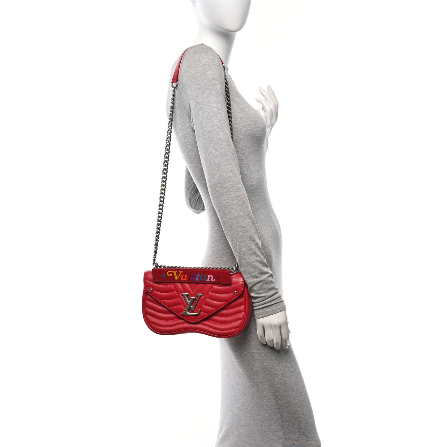 Calfskin New Wave Chain MM Ecarlate