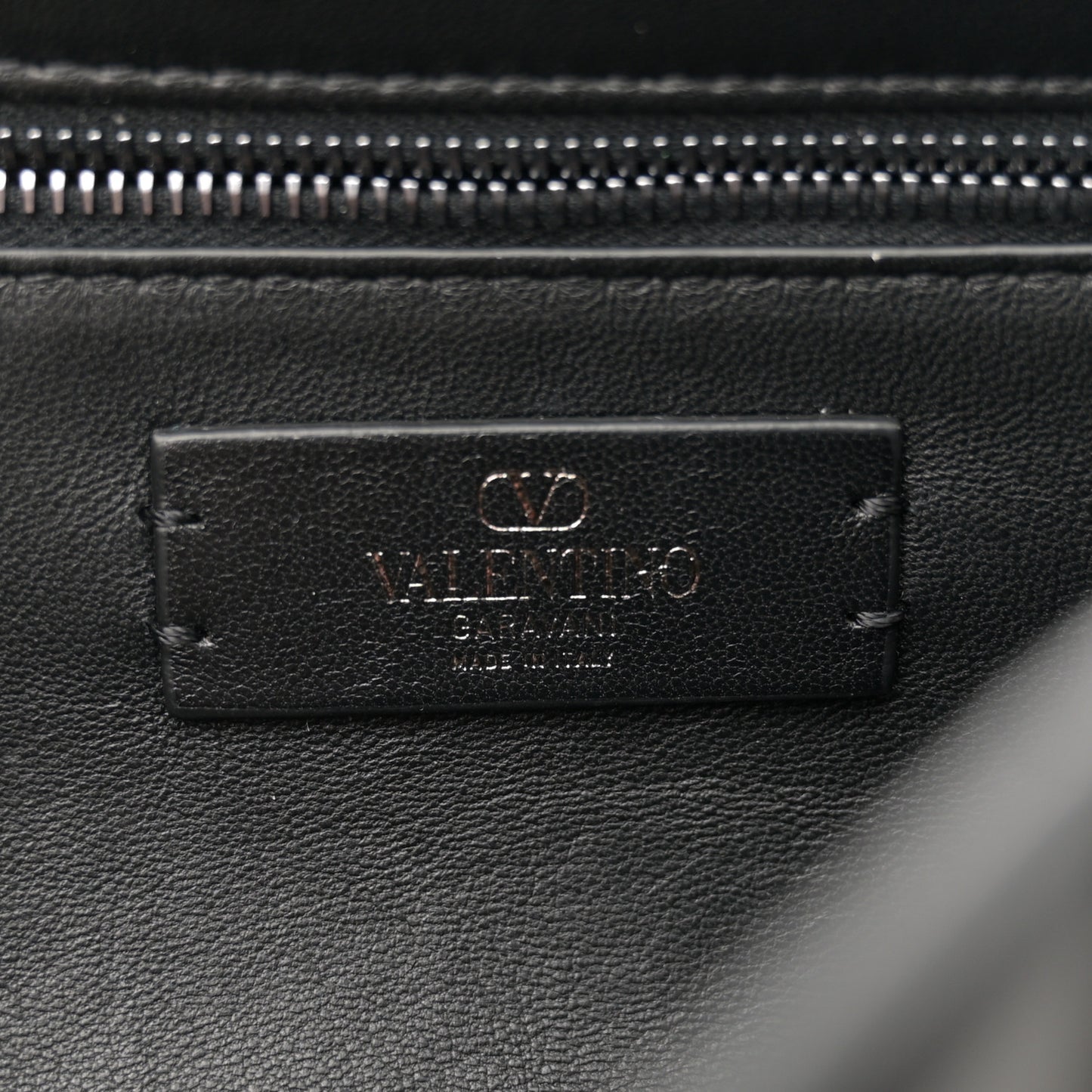 Nappa Monochrome Medium Roman Stud Shoulder Bag Black