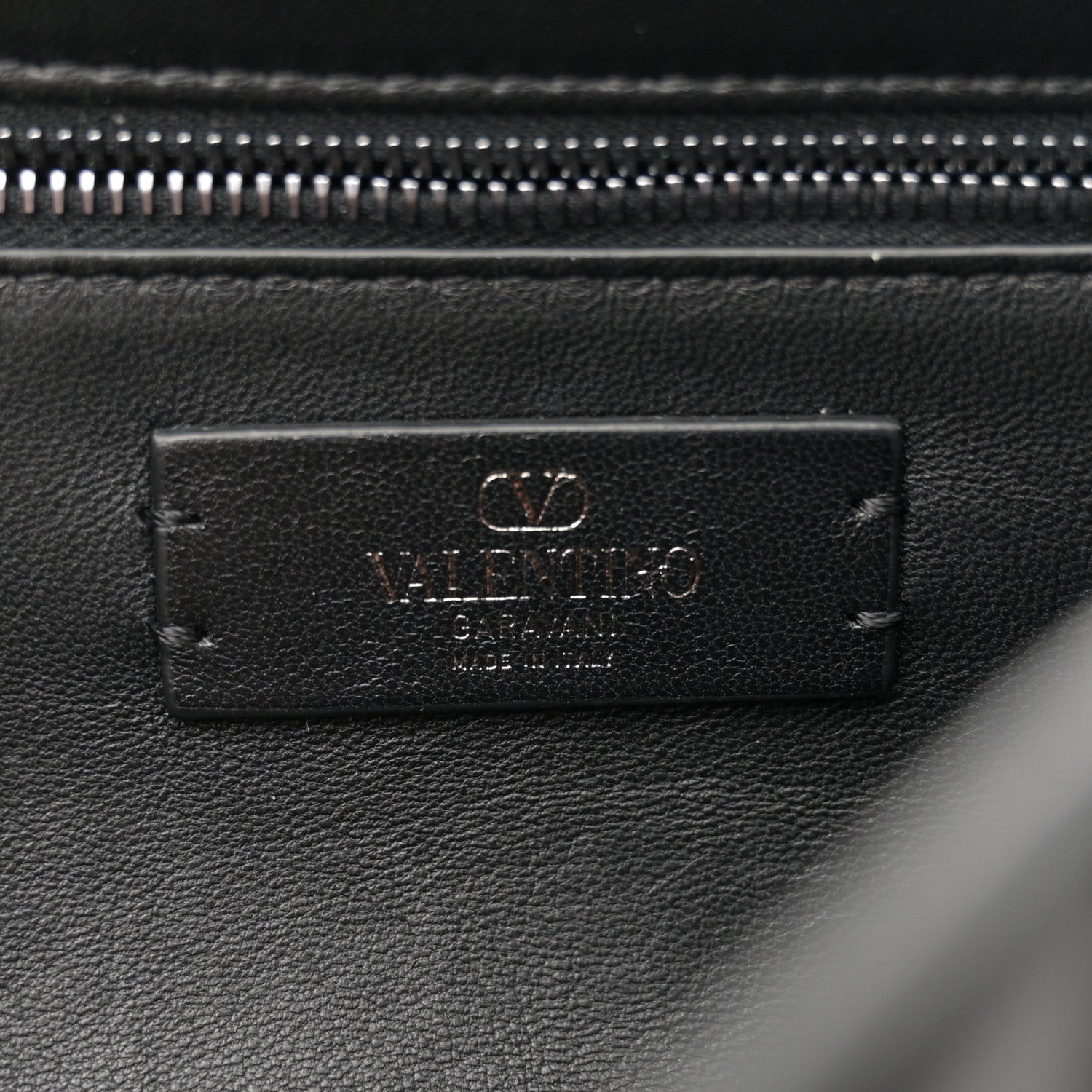 Valentino Garavani Nappa Monochrome Medium Roman Stud Shoulder Bag Black 6 of 9