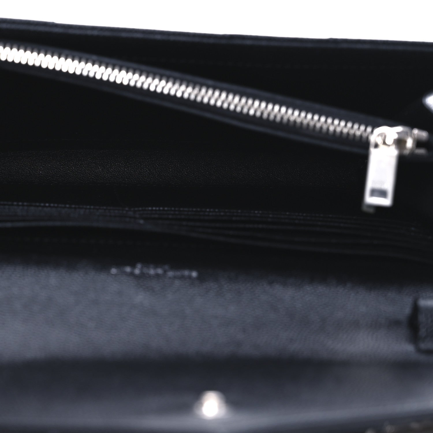 Saint Laurent Grain De Poudre Matelasse Chevron Monogram Chain Wallet Black 5 of 12