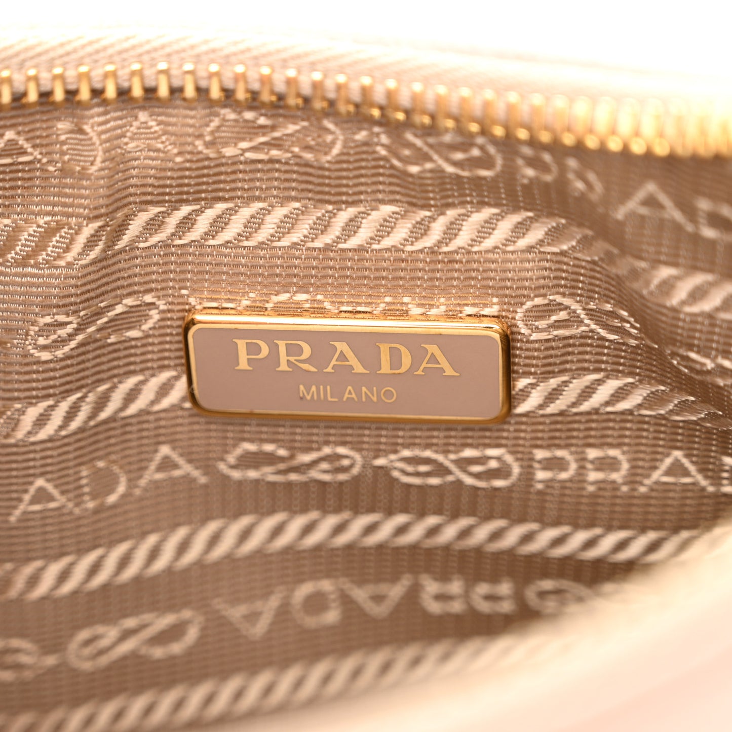 Saffiano Re-Edition 2005 Shoulder Bag Ninfea