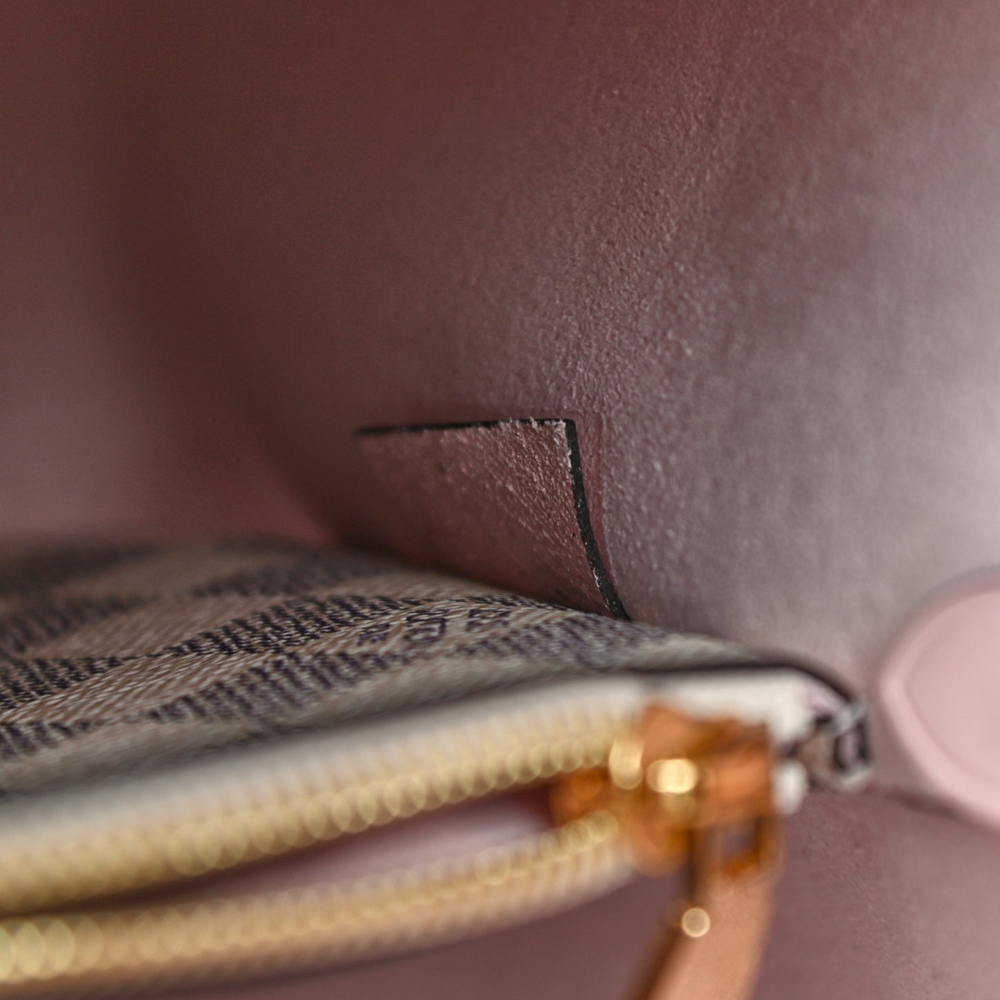 Damier Azur Neonoe MM Eau De Rose