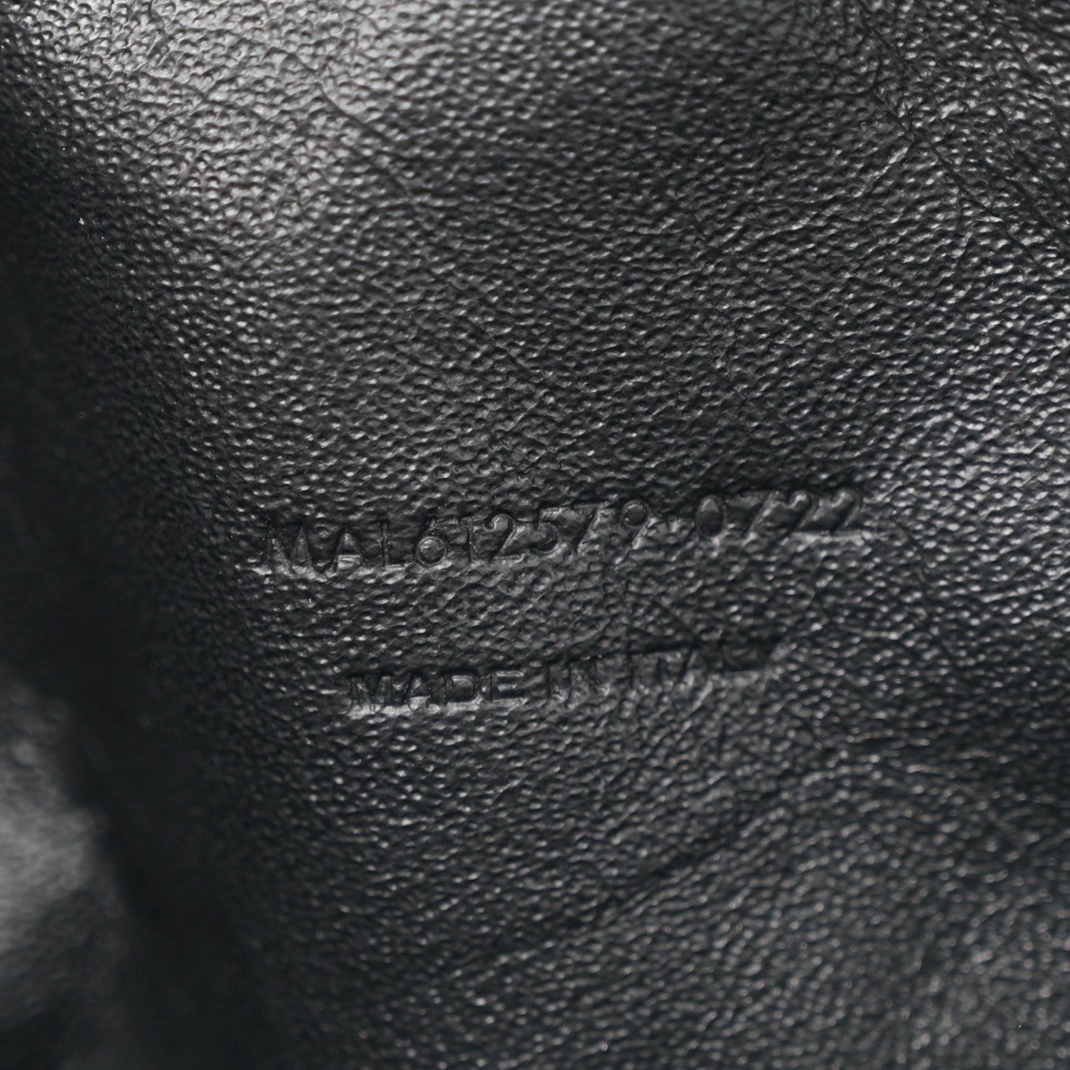 Saint Laurent Grain De Poudre Matelasse Monogram Mini Lou Camera Bag Light Sage 7 of 13