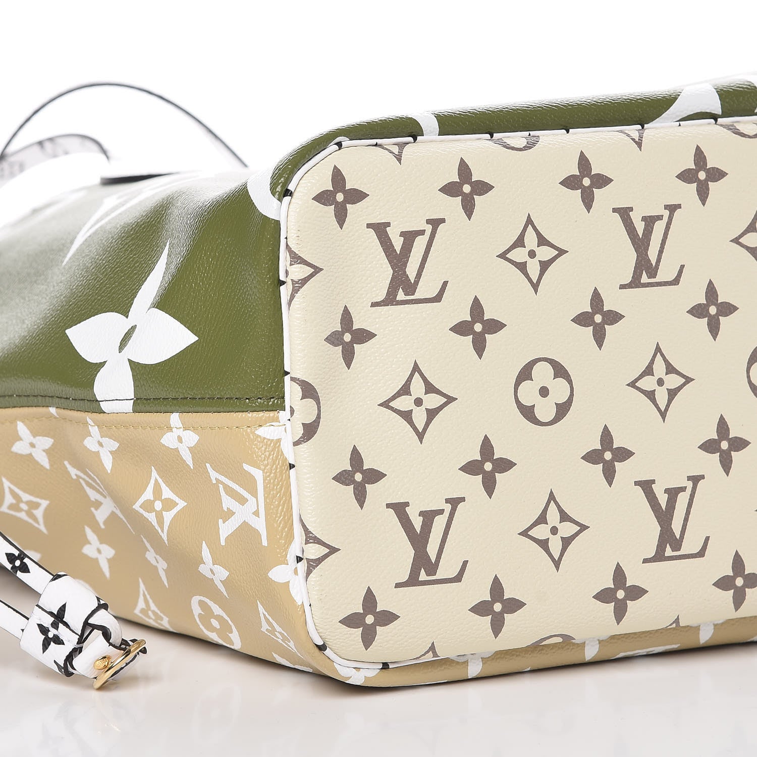 Louis Vuitton Monogram Giant Neverfull MM Kaki 8 of 10