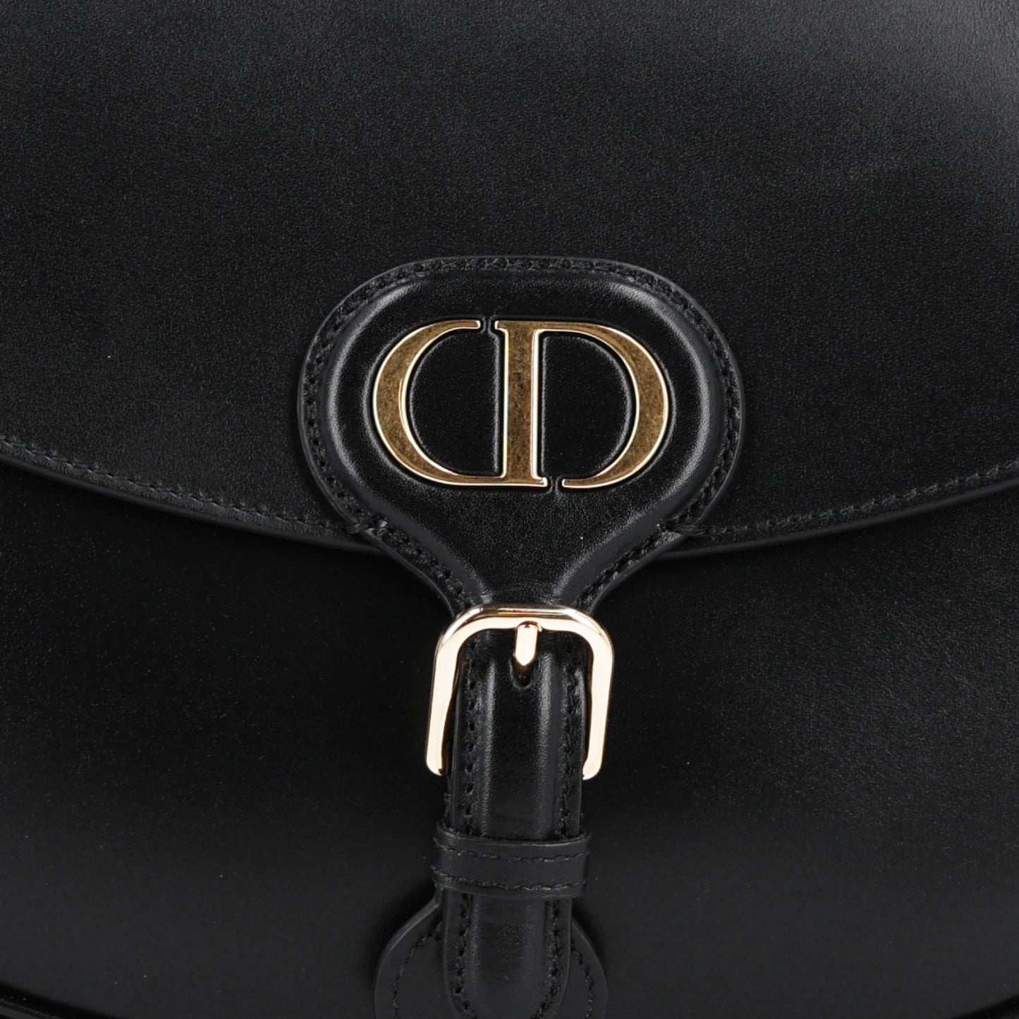 Box Calfskin Medium Bobby Flap Black