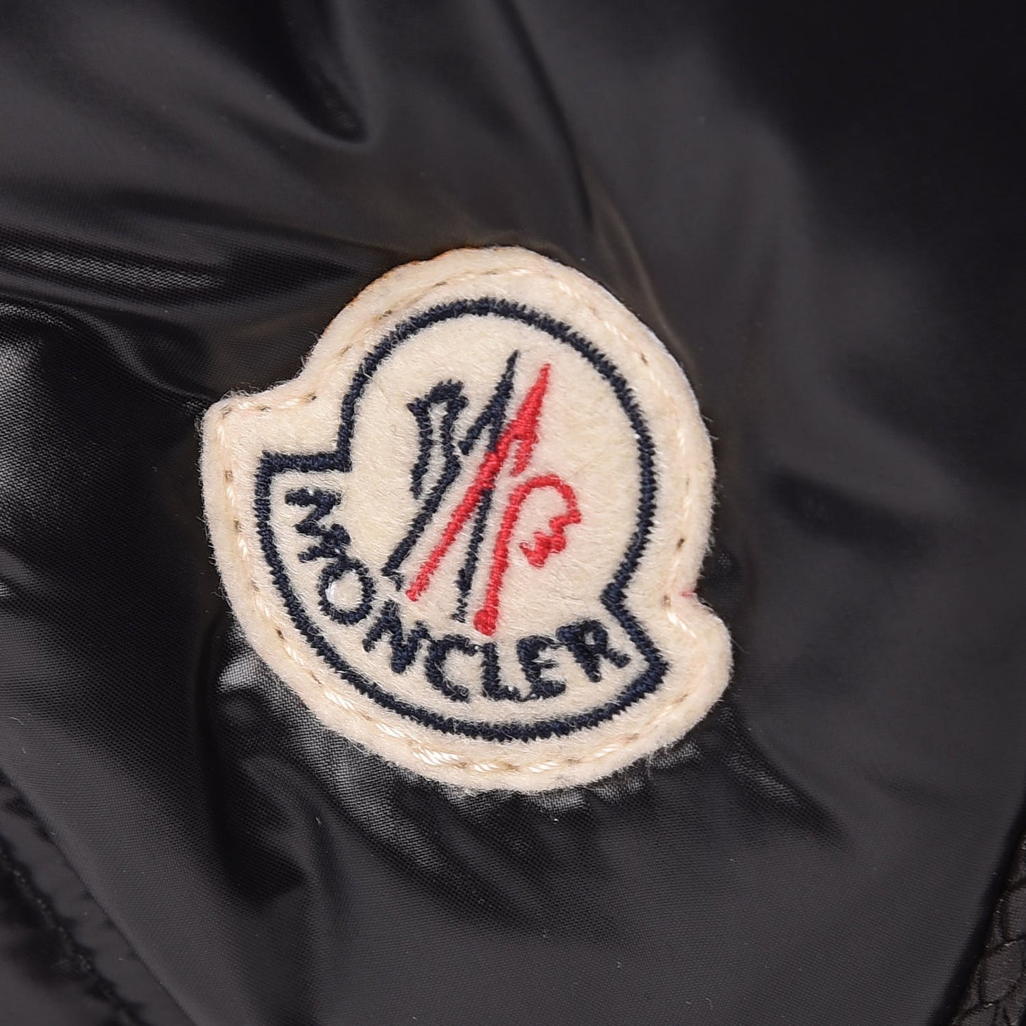 Nylon Moncler Spy Black